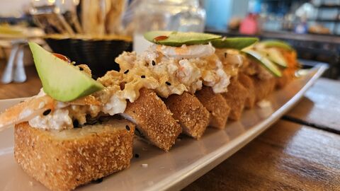 EL CONTENEDOR MARISCOS ESTILO MAZATLÁN SUCURSAL ALTOZANO image 2