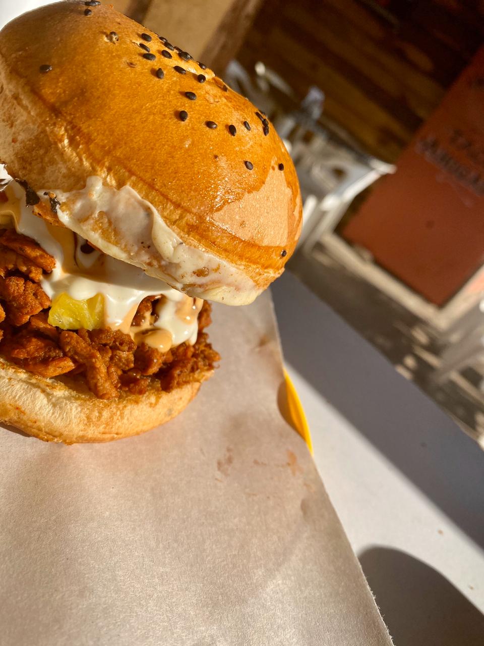 Tacos y hamburguesa Julio y Rosy image 9