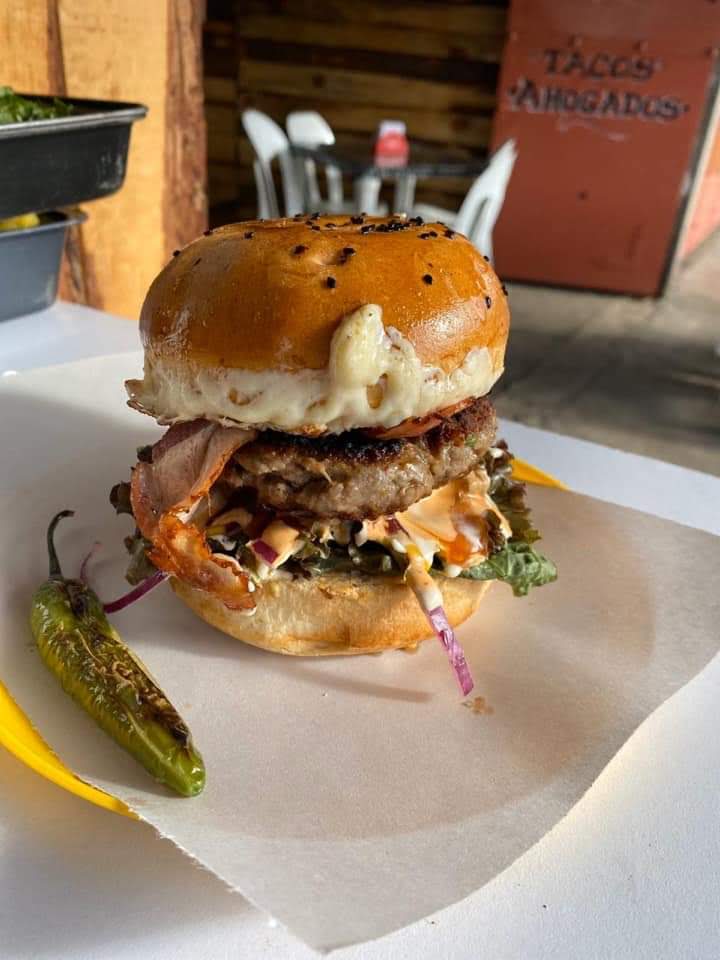 Tacos y hamburguesa Julio y Rosy image 10