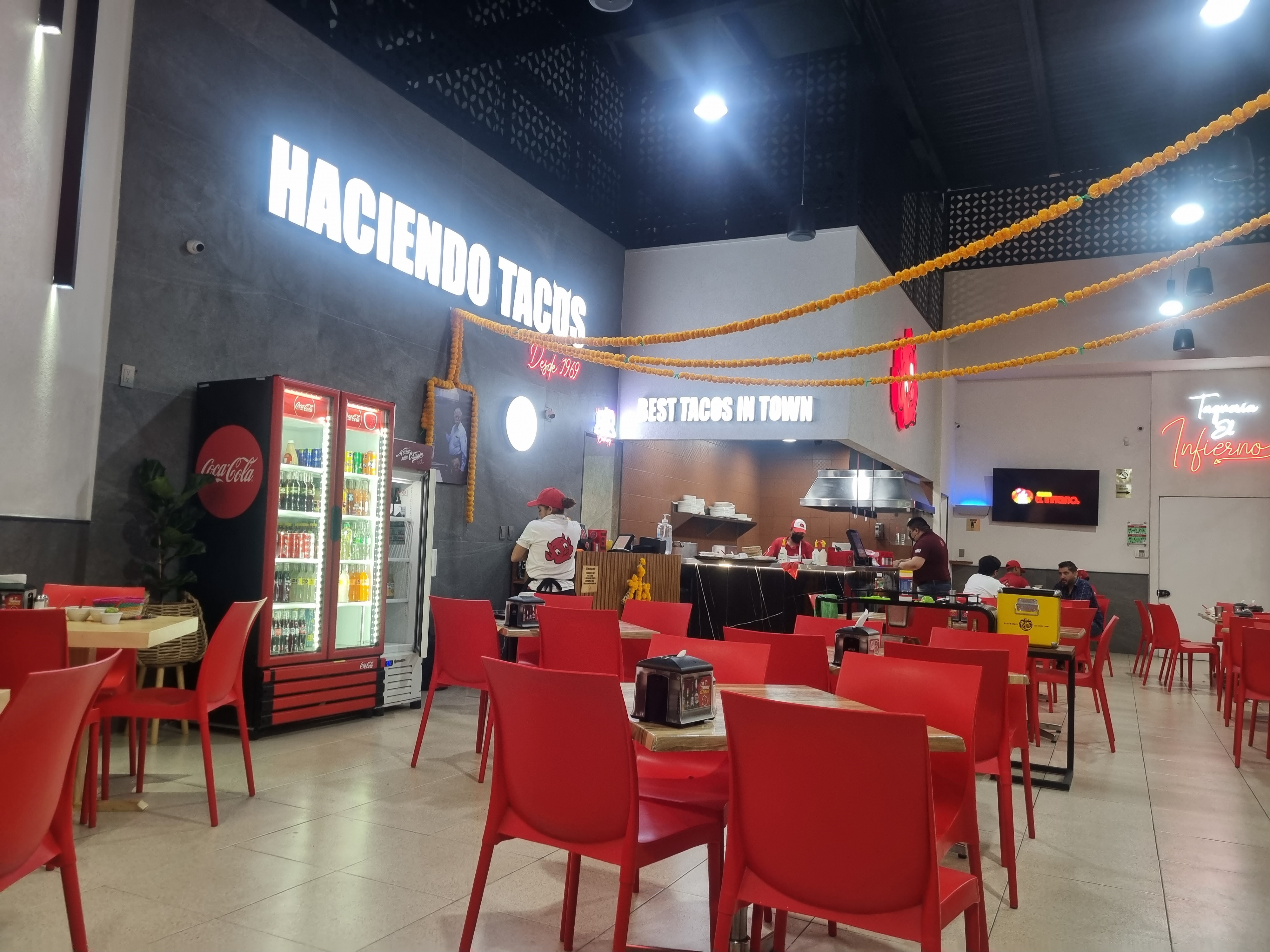 Taquería El Infierno Camelinas image 3