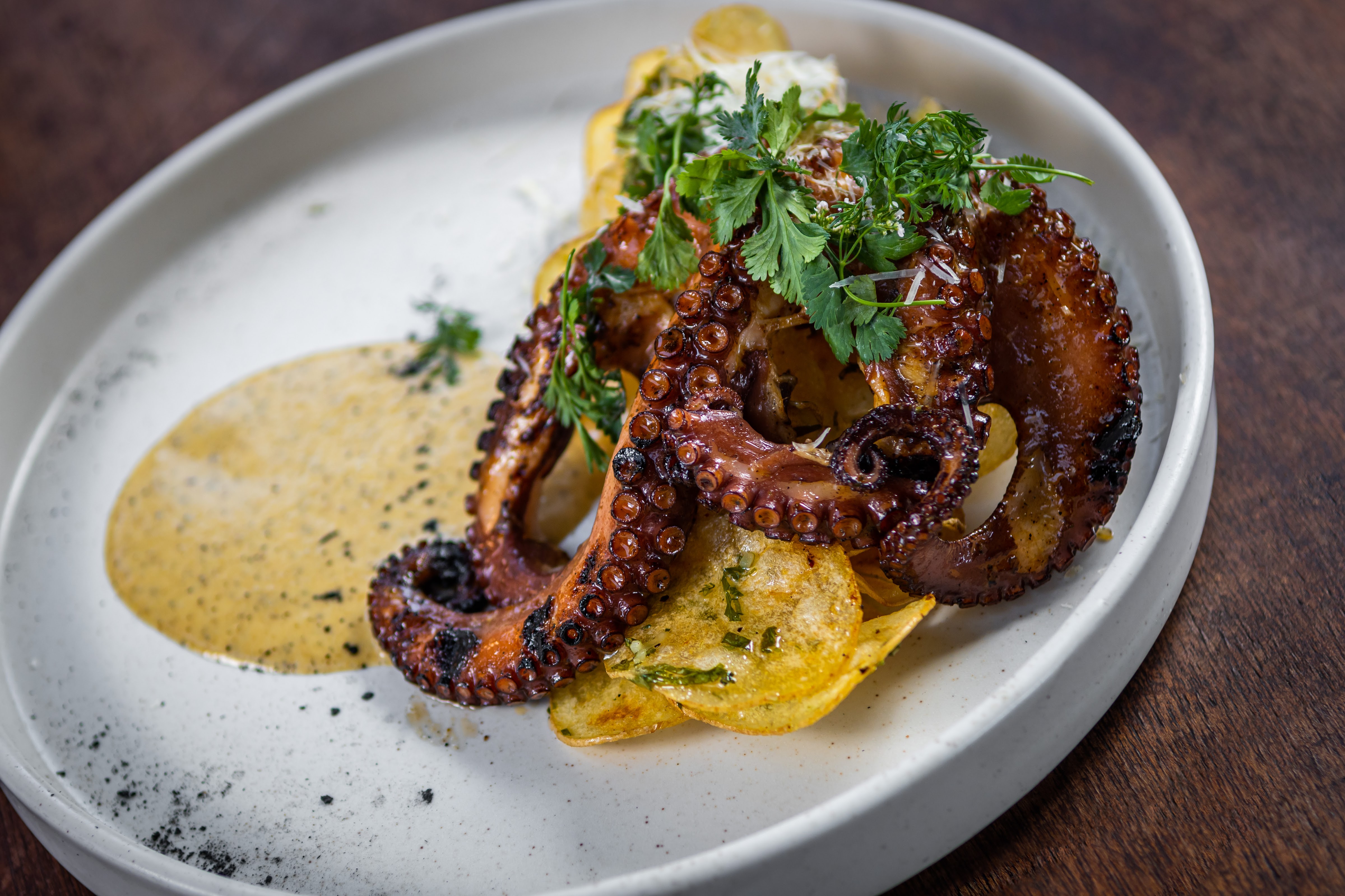 Puerta Del Lobo - Restaurante Ruinas image 6