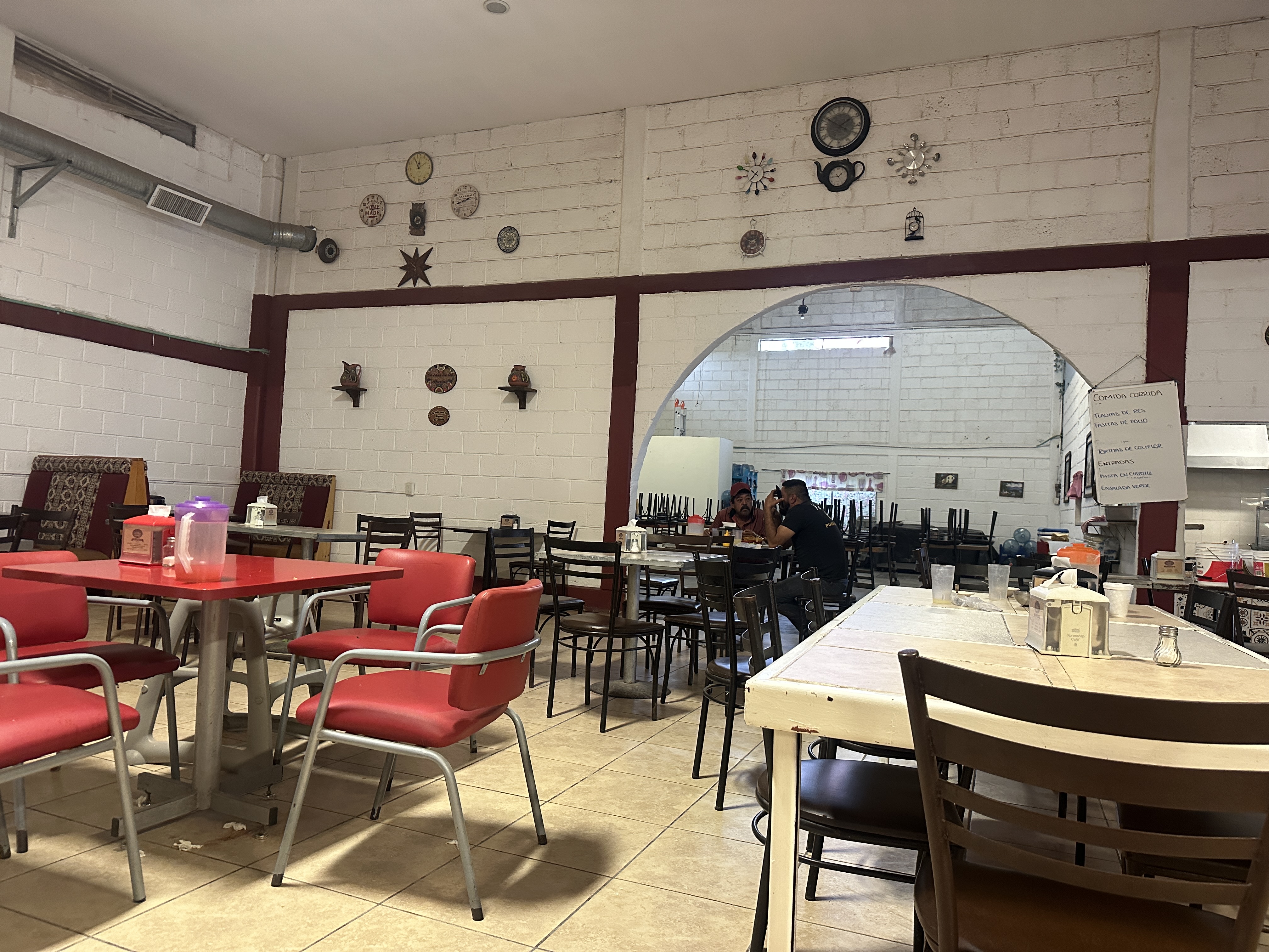 Mi Casa restaurante bufete image 4