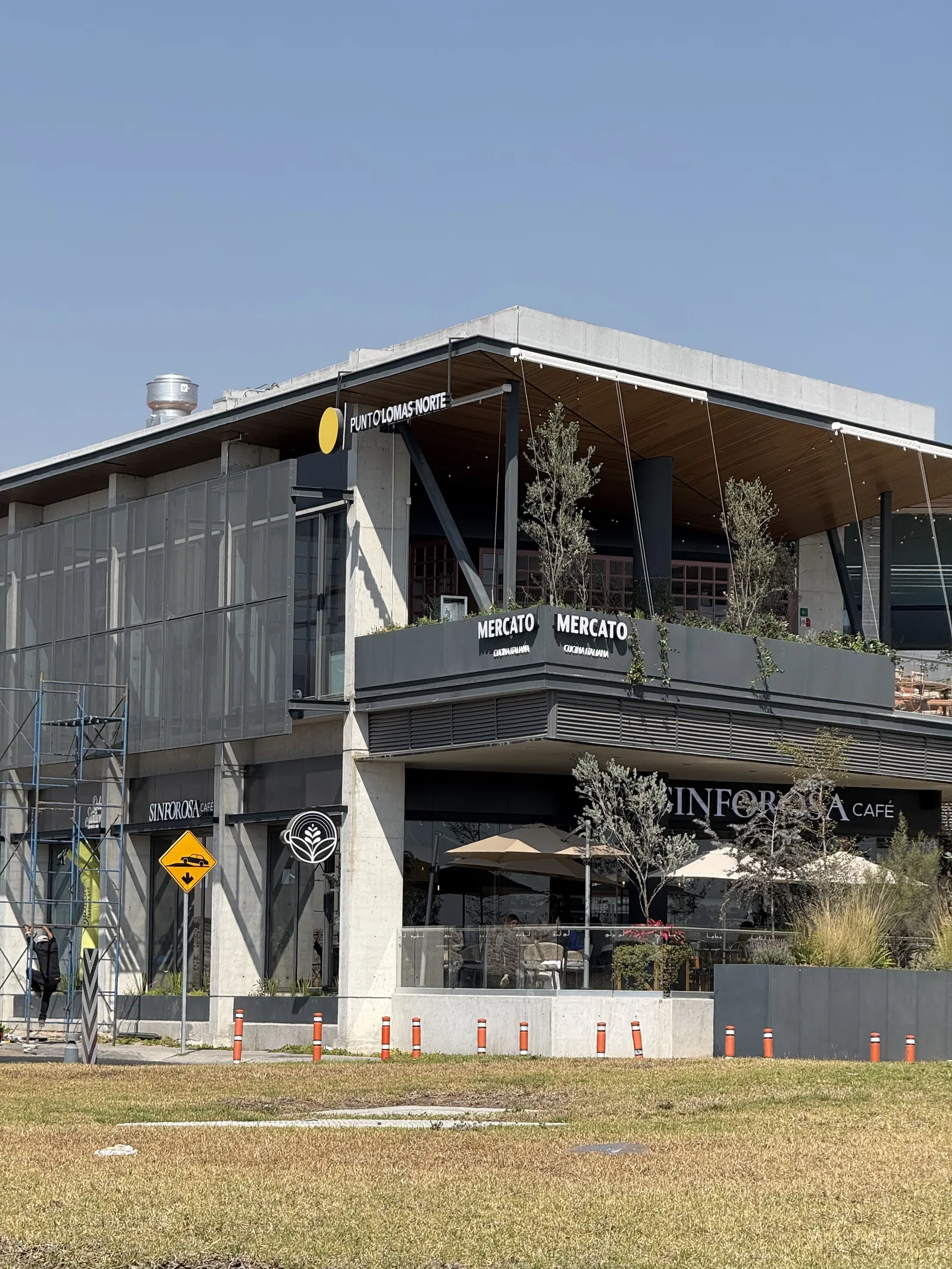 MERCATO RESTAURANT image 8