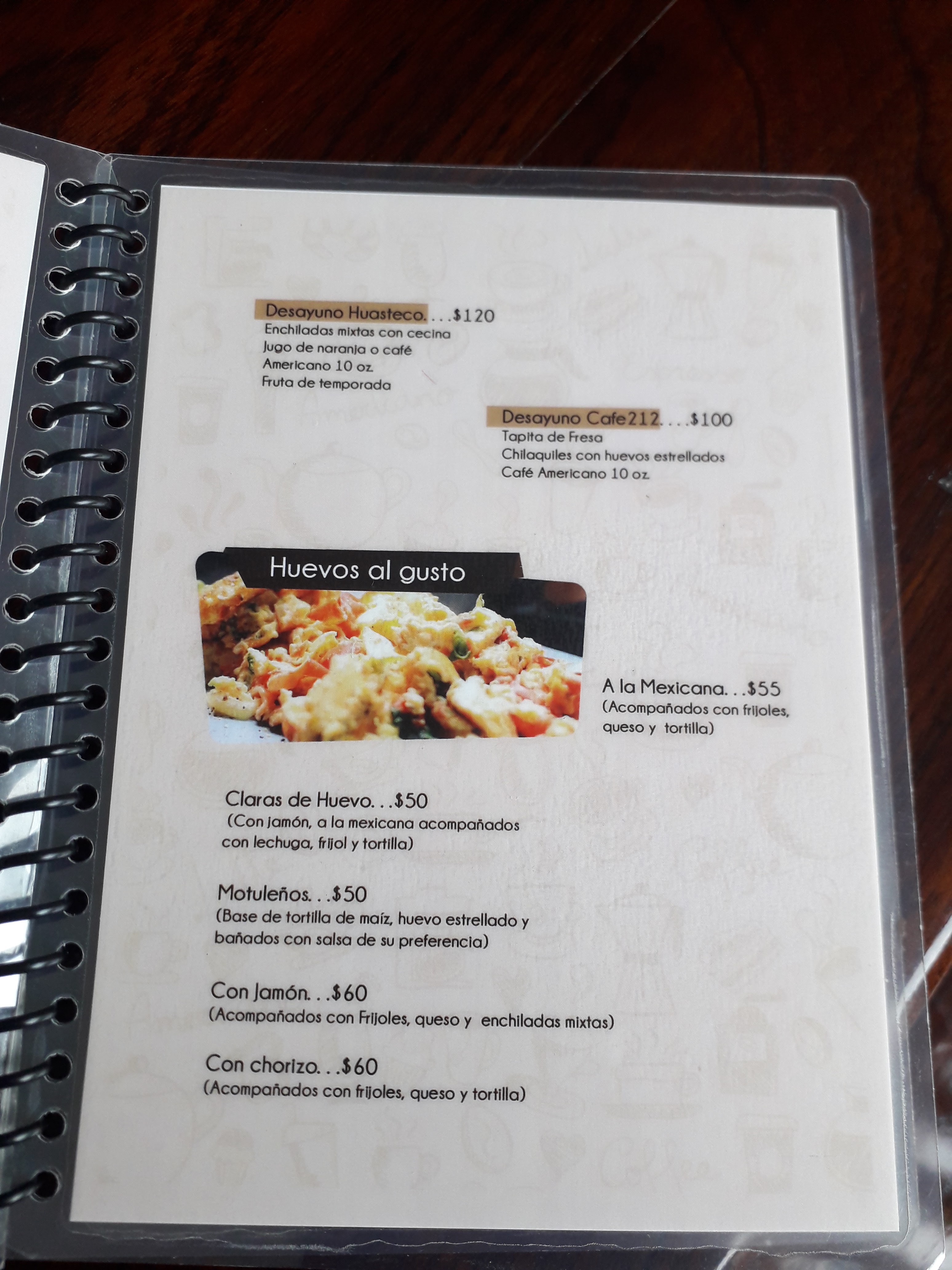 Café 212 Restaurante image 9