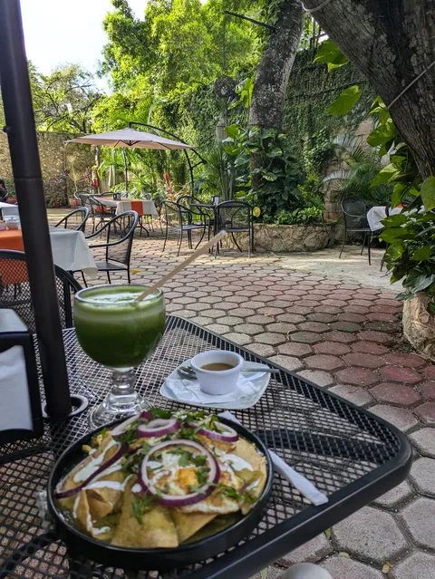 Eleganzza Restaurant image 4