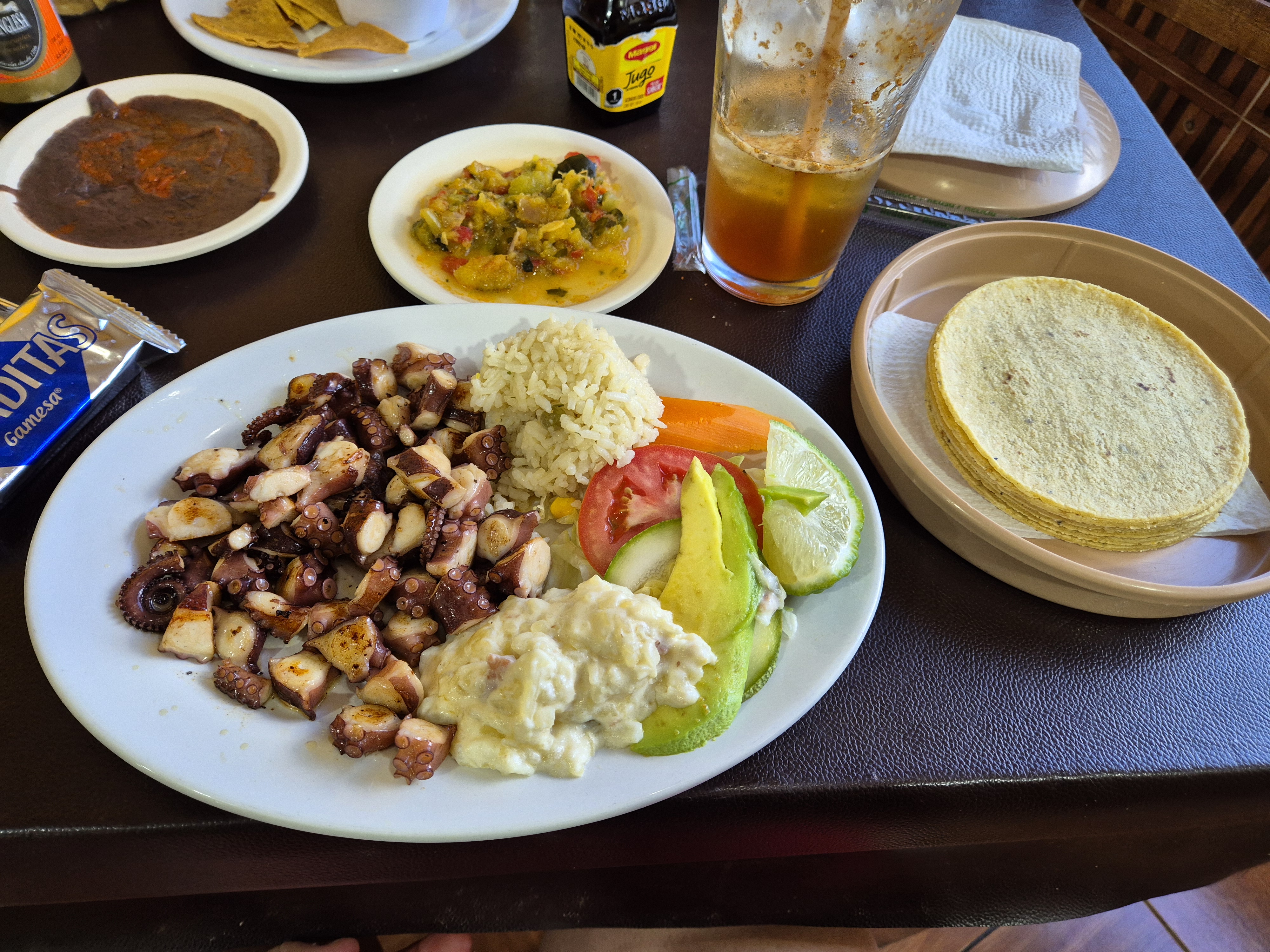 Restaurant Gabby & Charlies image 9