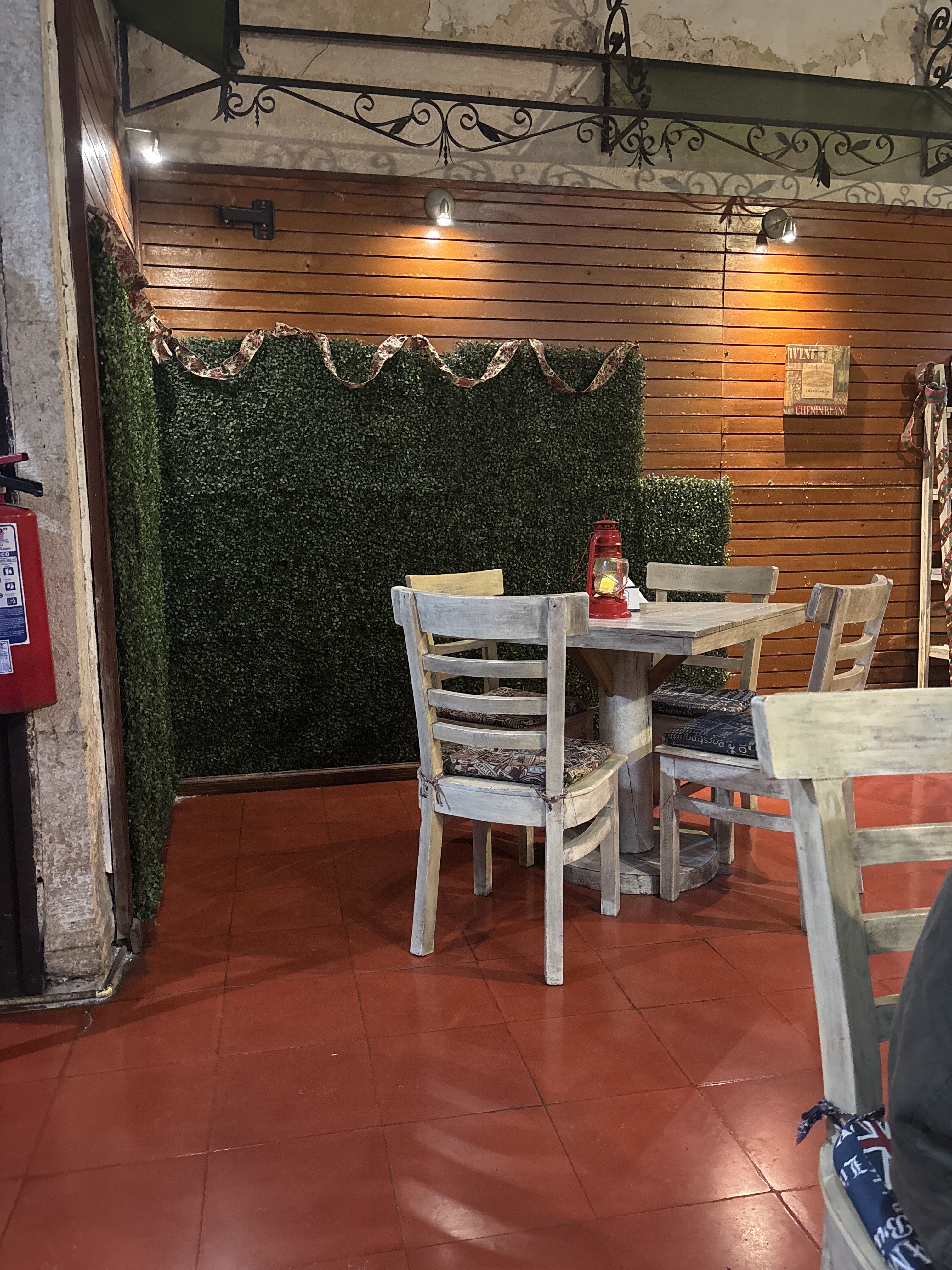 LA VILLE Bistro image 4