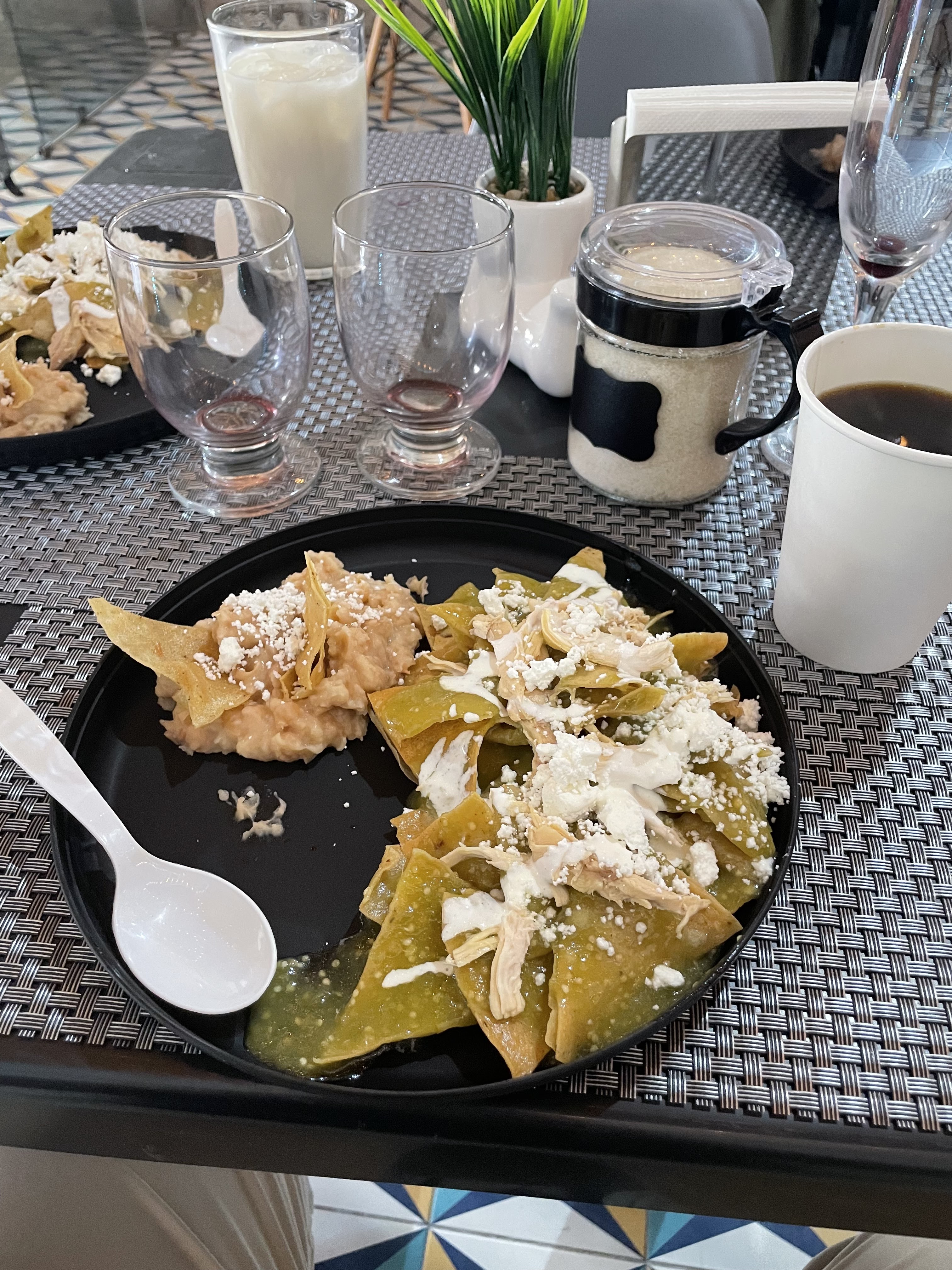 Lucy’S Casa y Café image 1