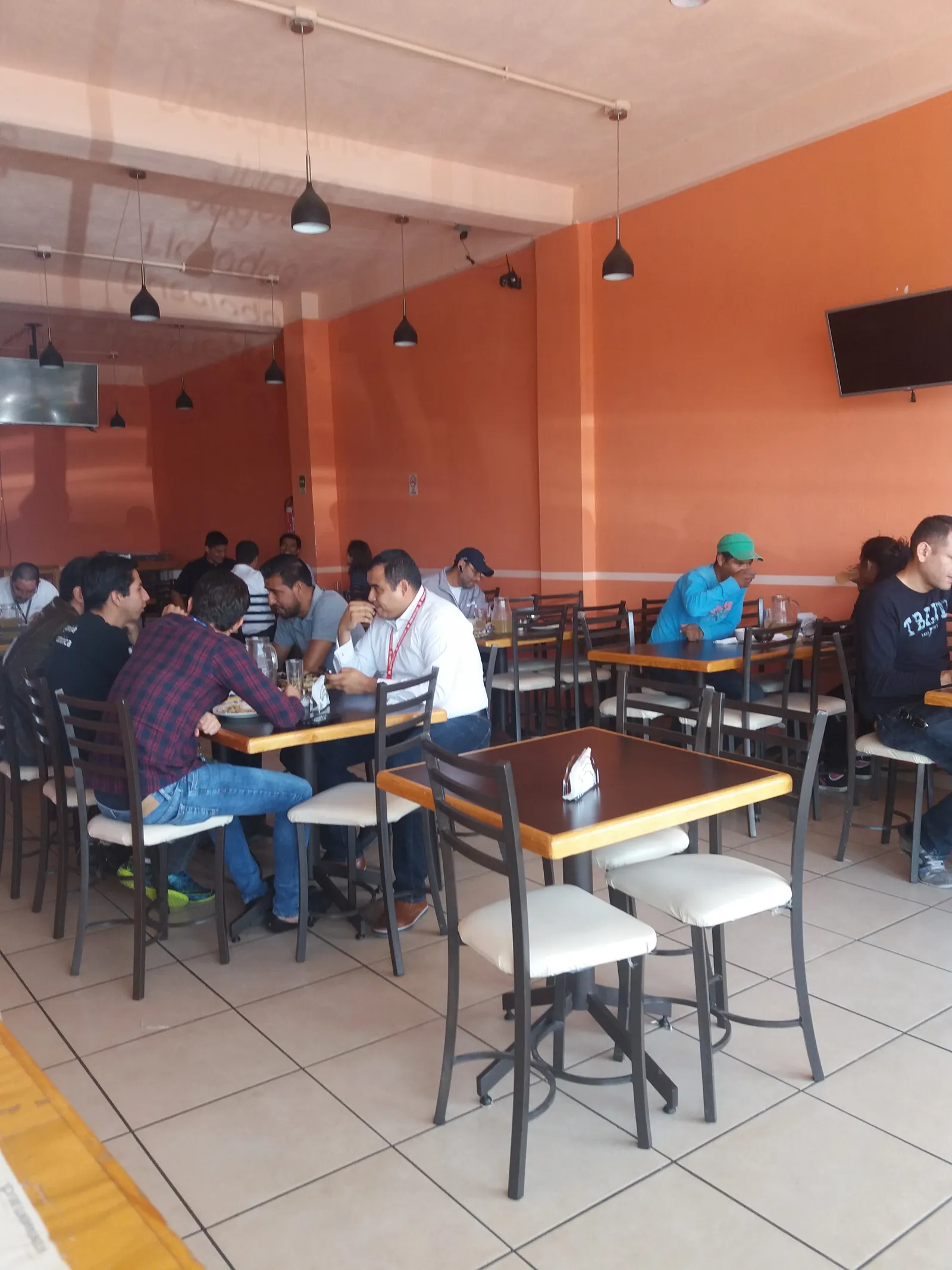 Delice's Restaurante image 3
