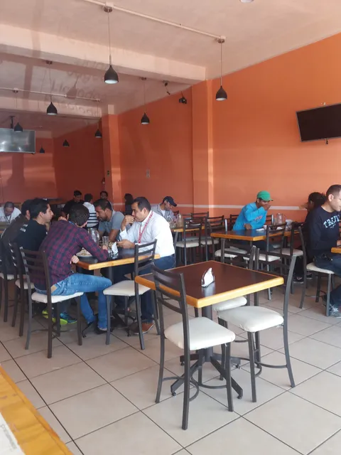 Delice's Restaurante image 3