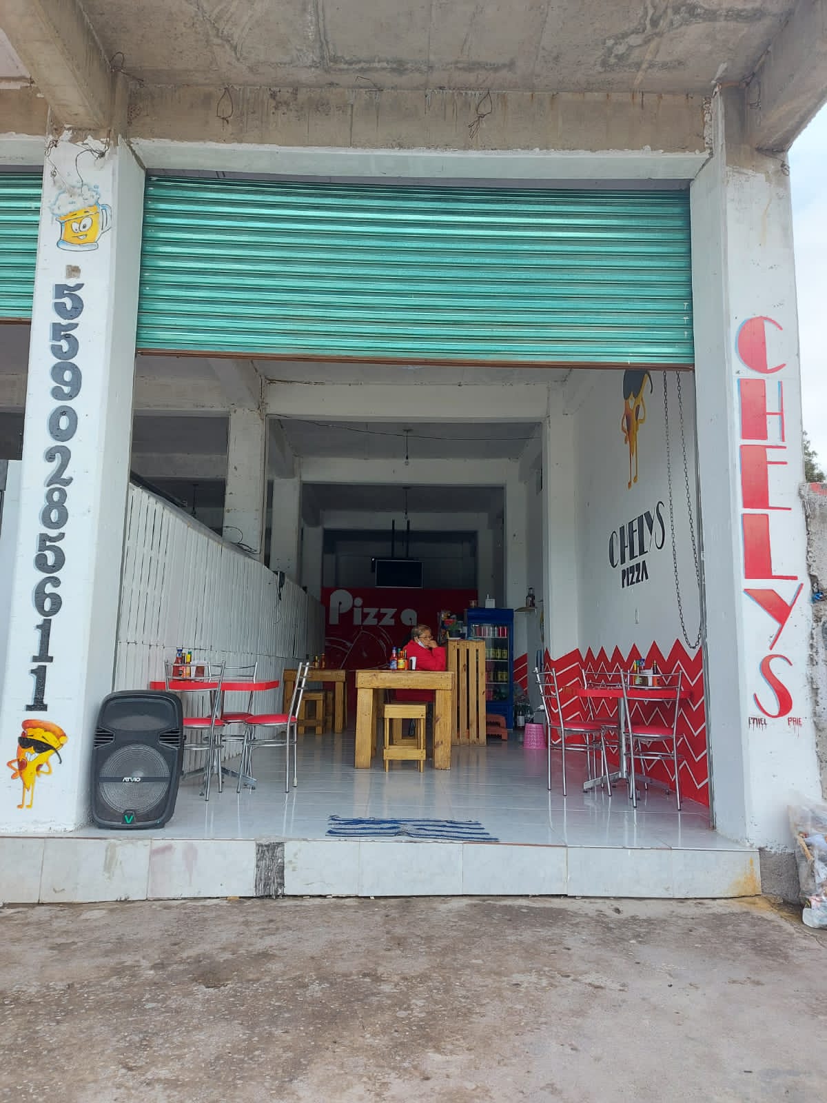 CHELYS' PIZZA & BEER image 2