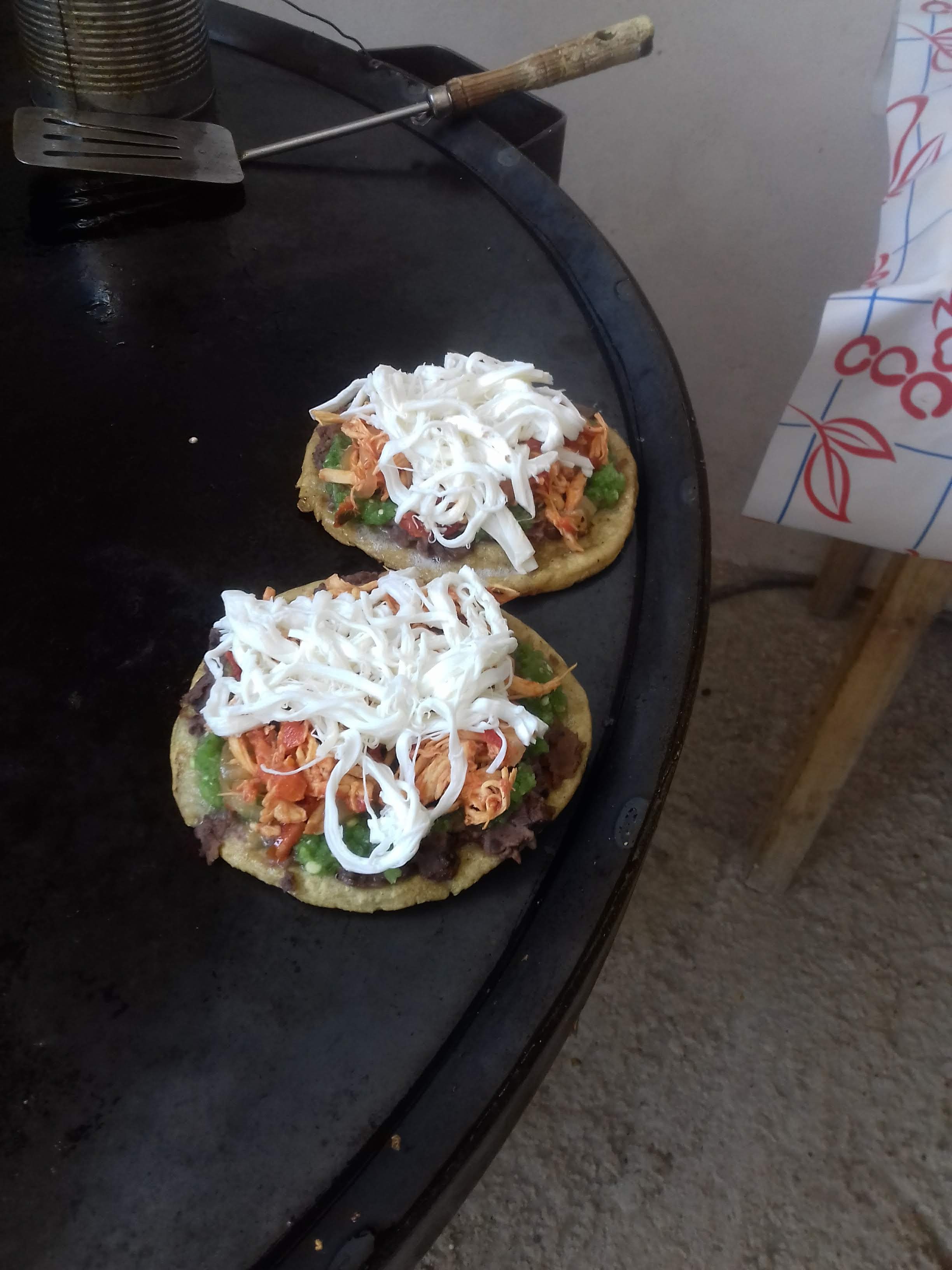 Quesadiyas y tlacoyos Chabelita image 5