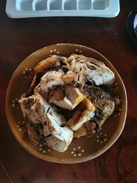 El Gallo Pepe: Pollos Asados al Carbón image