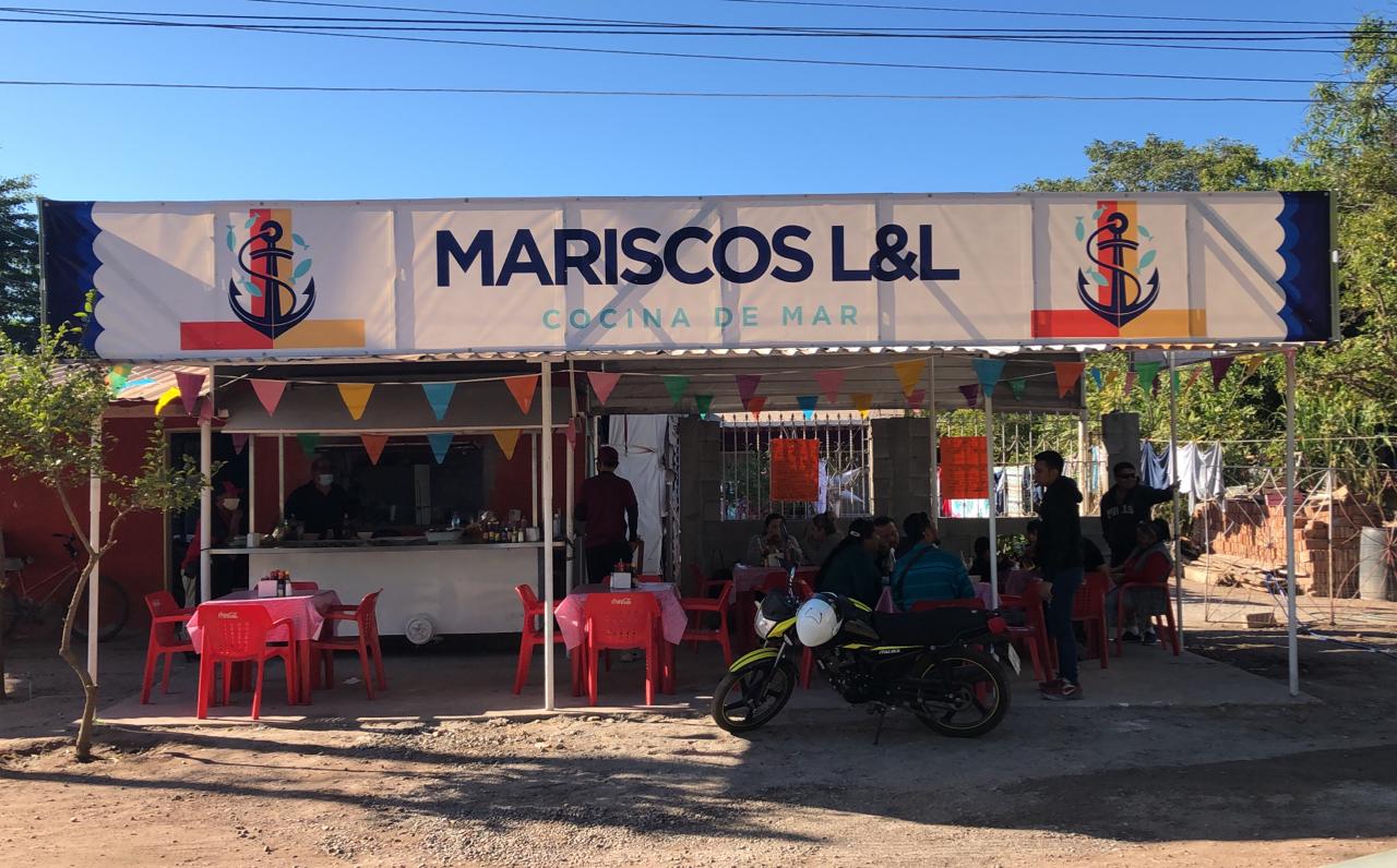 Mariscos L&L image 1