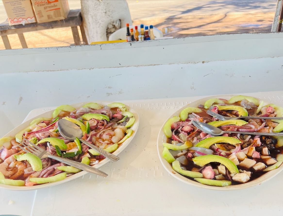 Mariscos el parientito image 3