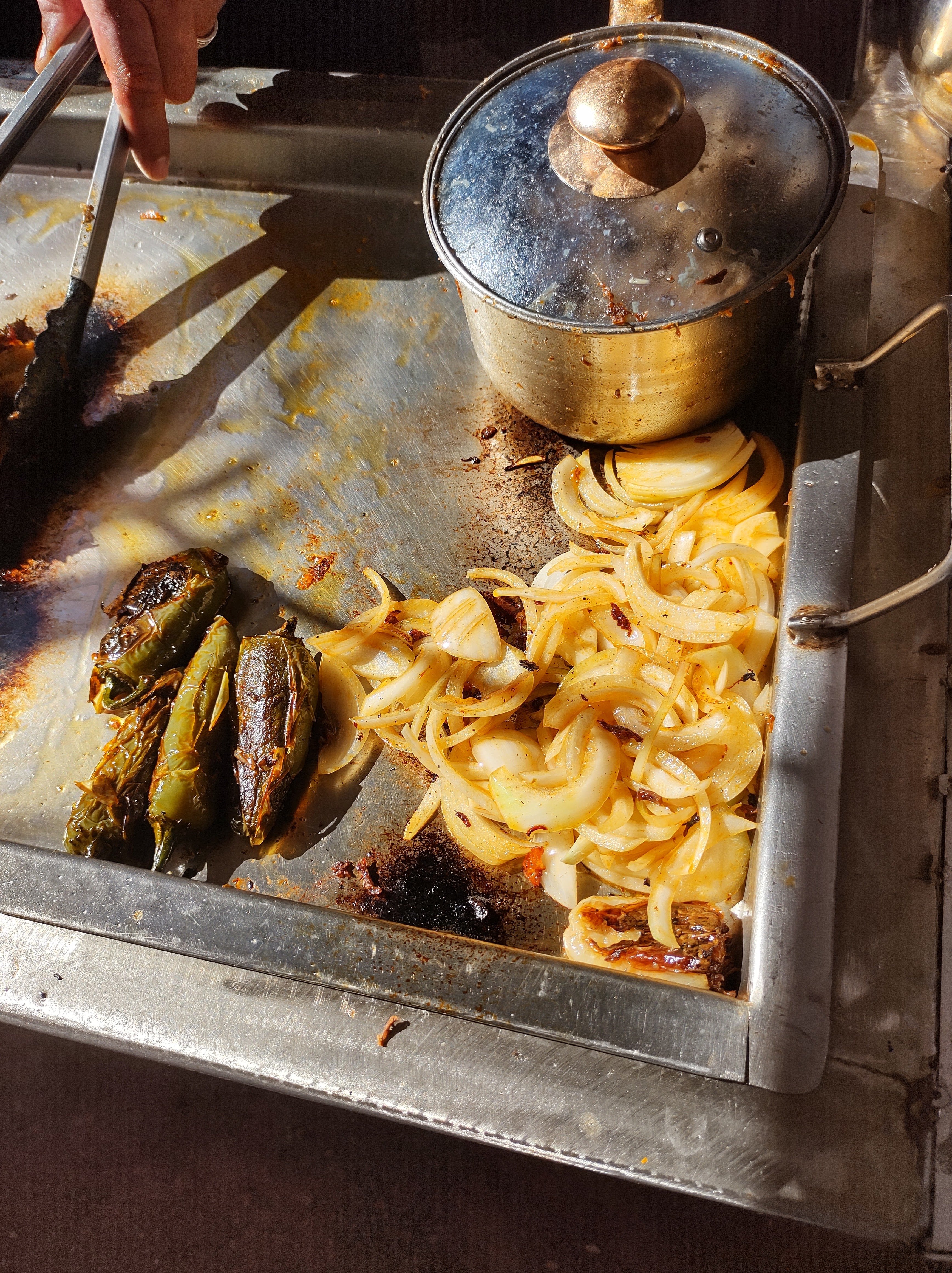 TACOS GR (BIRRIA DE RES Y CABEZA) image 3