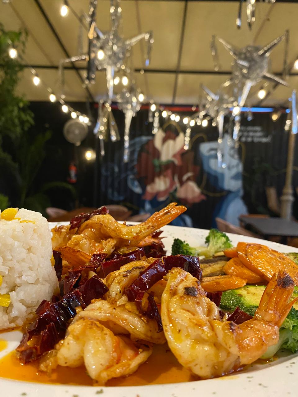 Magnolia lounge image 2