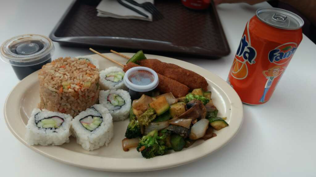 Mikono Sushi Bar image 3