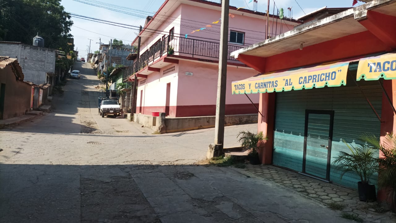 Tacos y Carnitas Al Capricho image 3