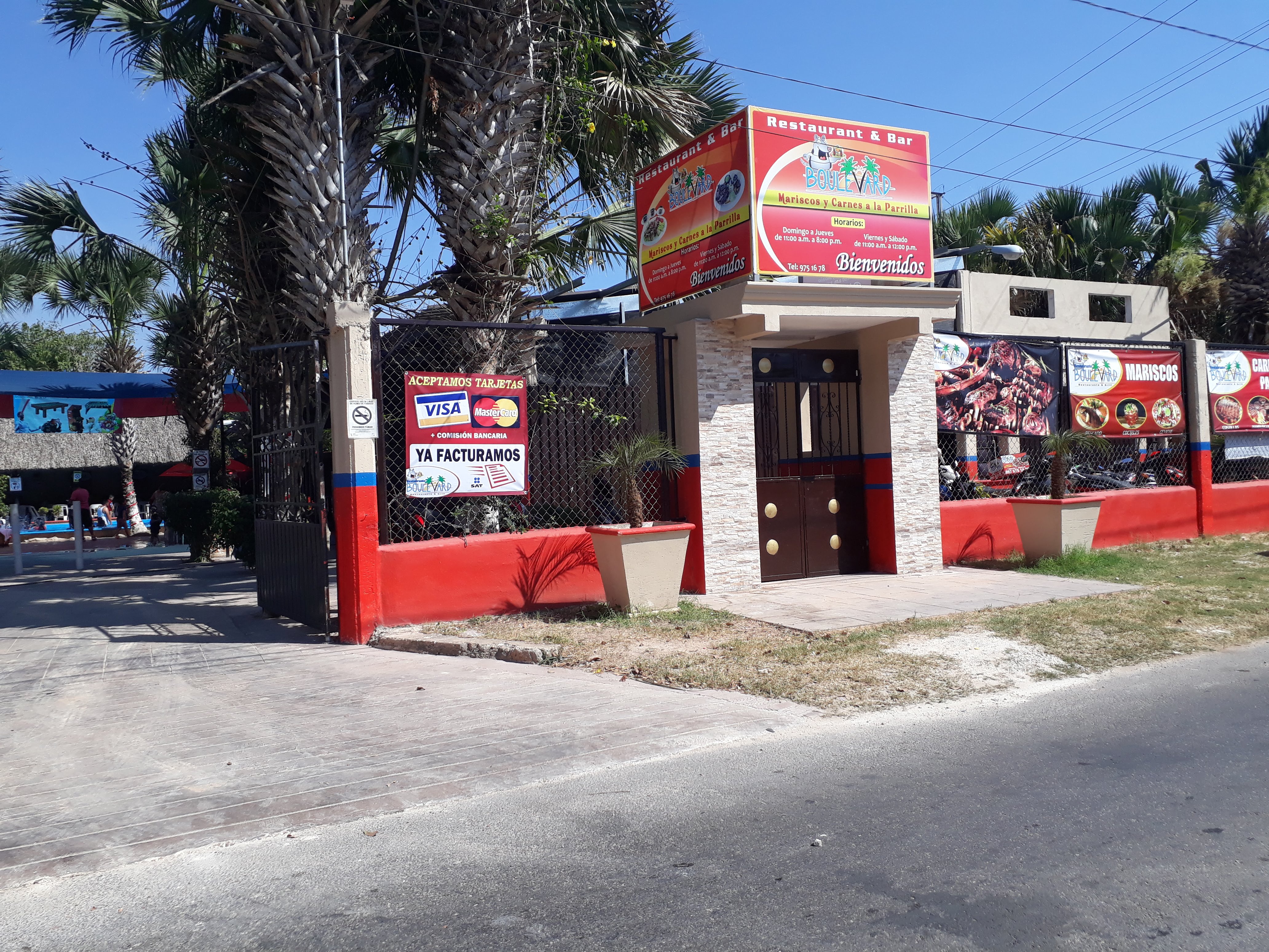 Boulevard Restauran And Grill image 1