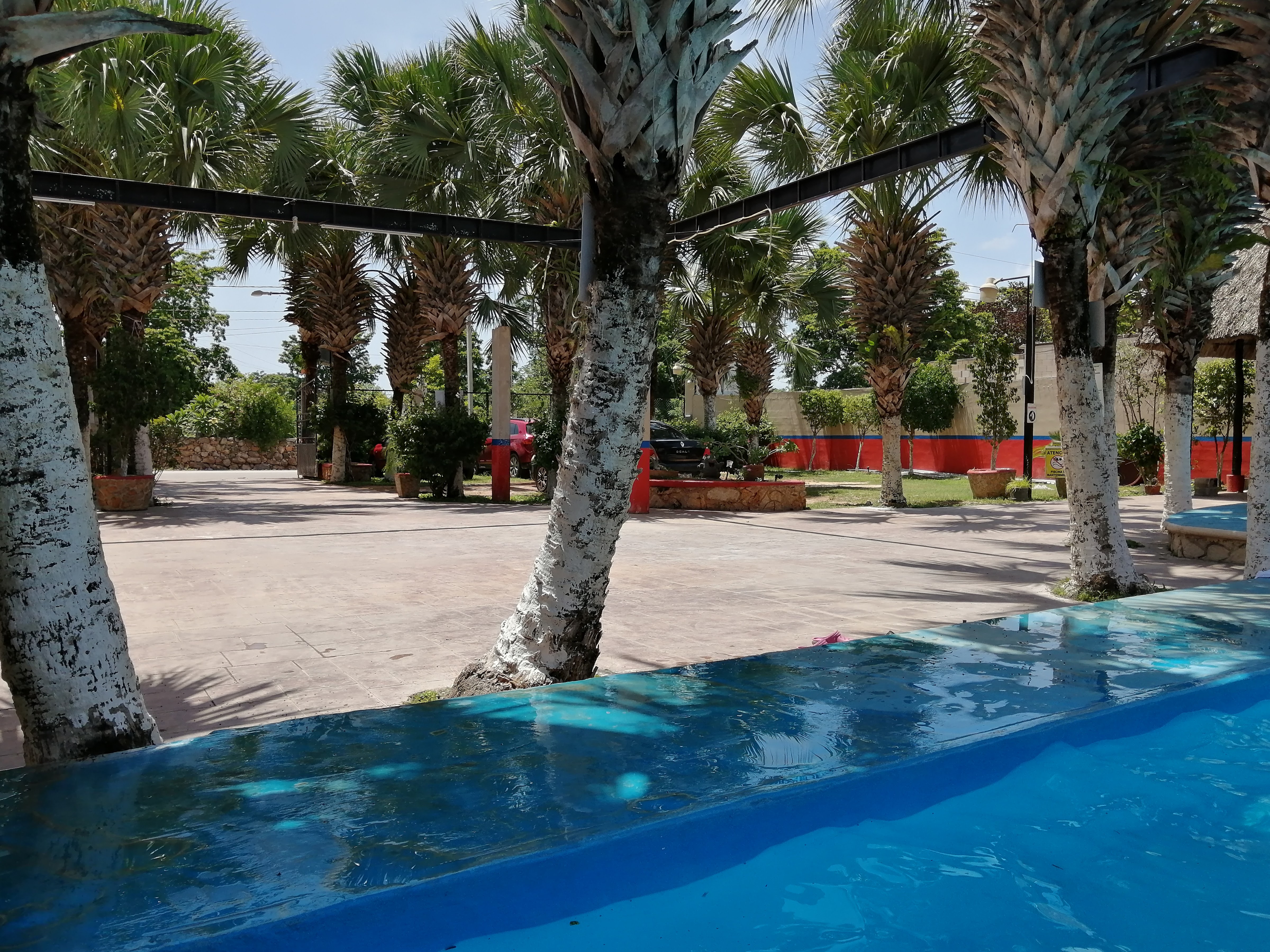 Boulevard Restauran And Grill image 4