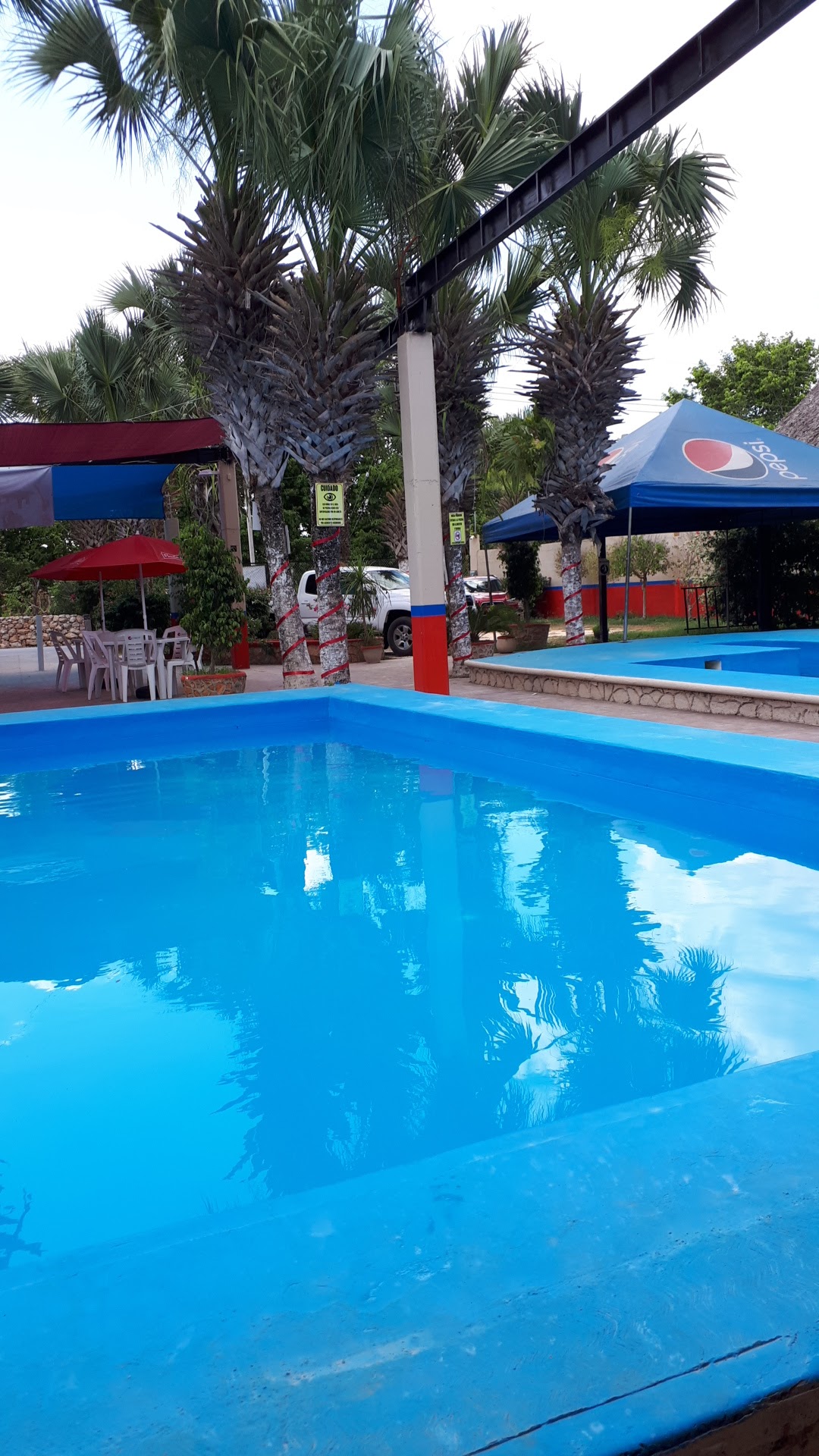 Boulevard Restauran And Grill image 5