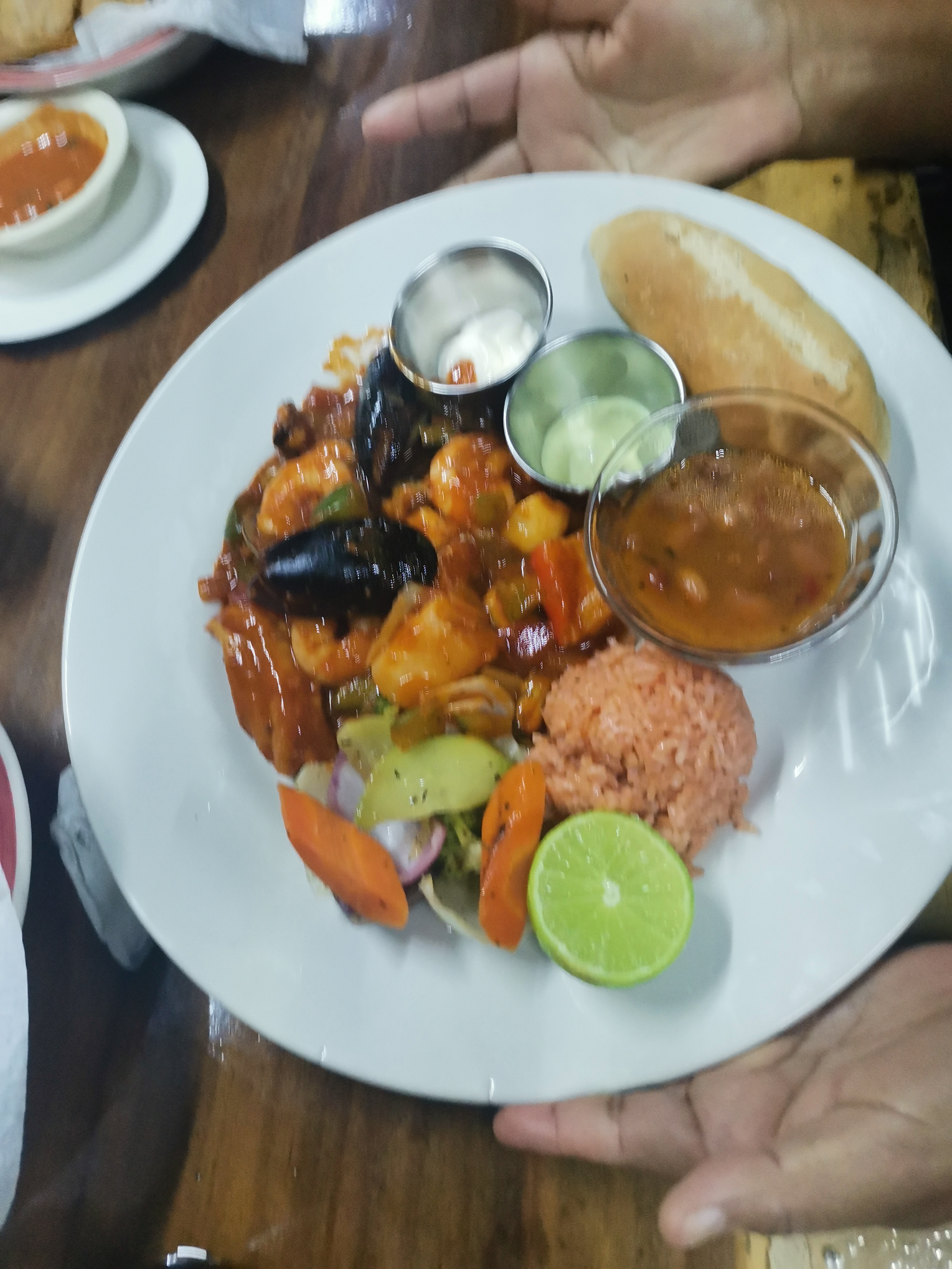 Flippers Restaurant-Bar Tekax image 3