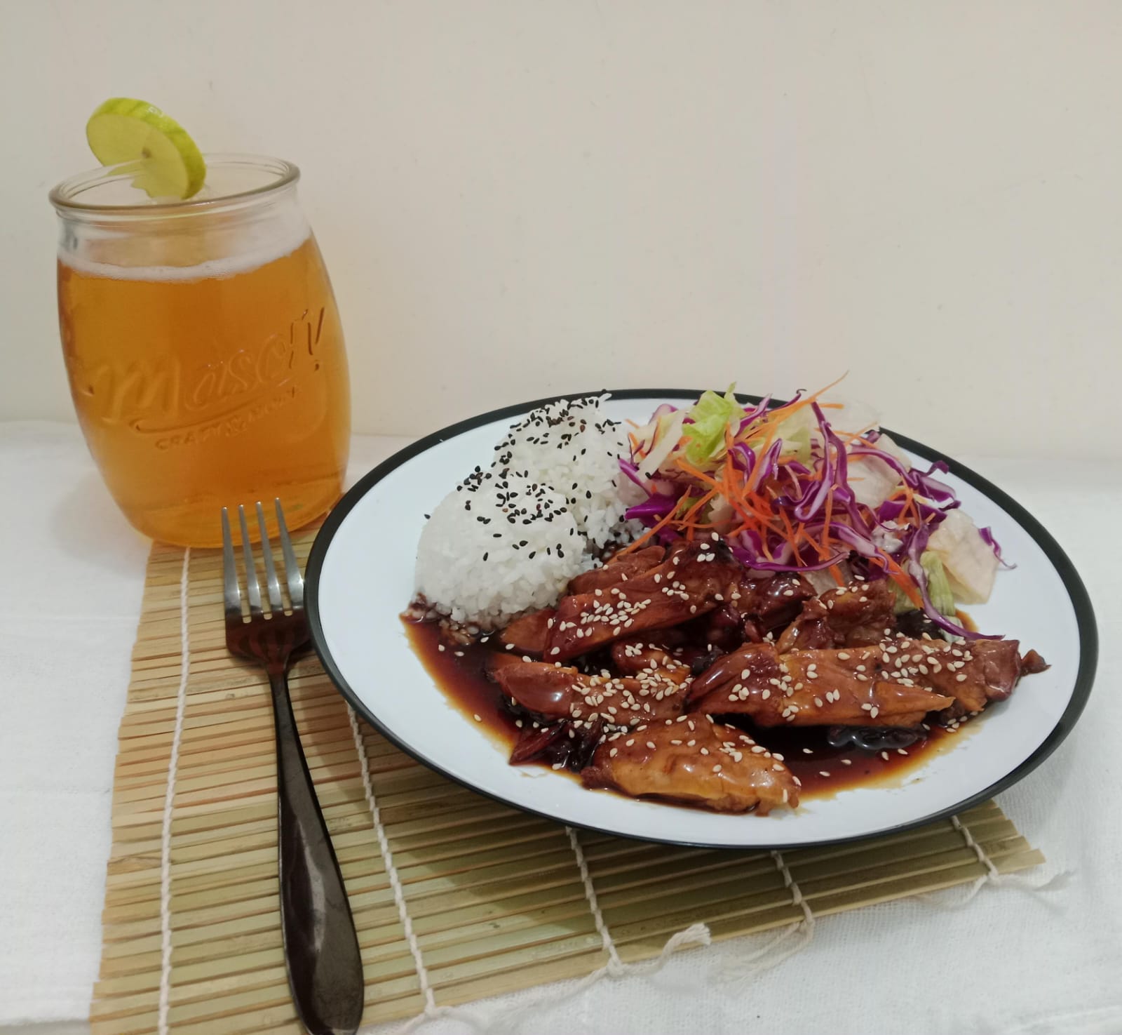 Zomos sushi & teriyaki image 1