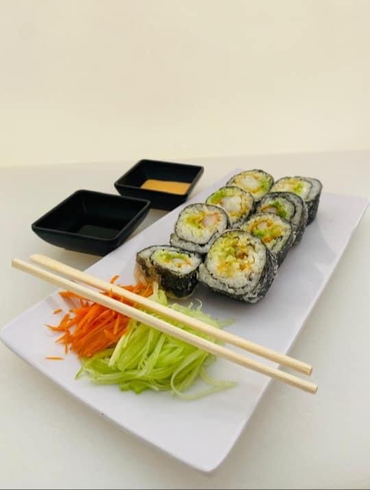 Zomos sushi & teriyaki image 3