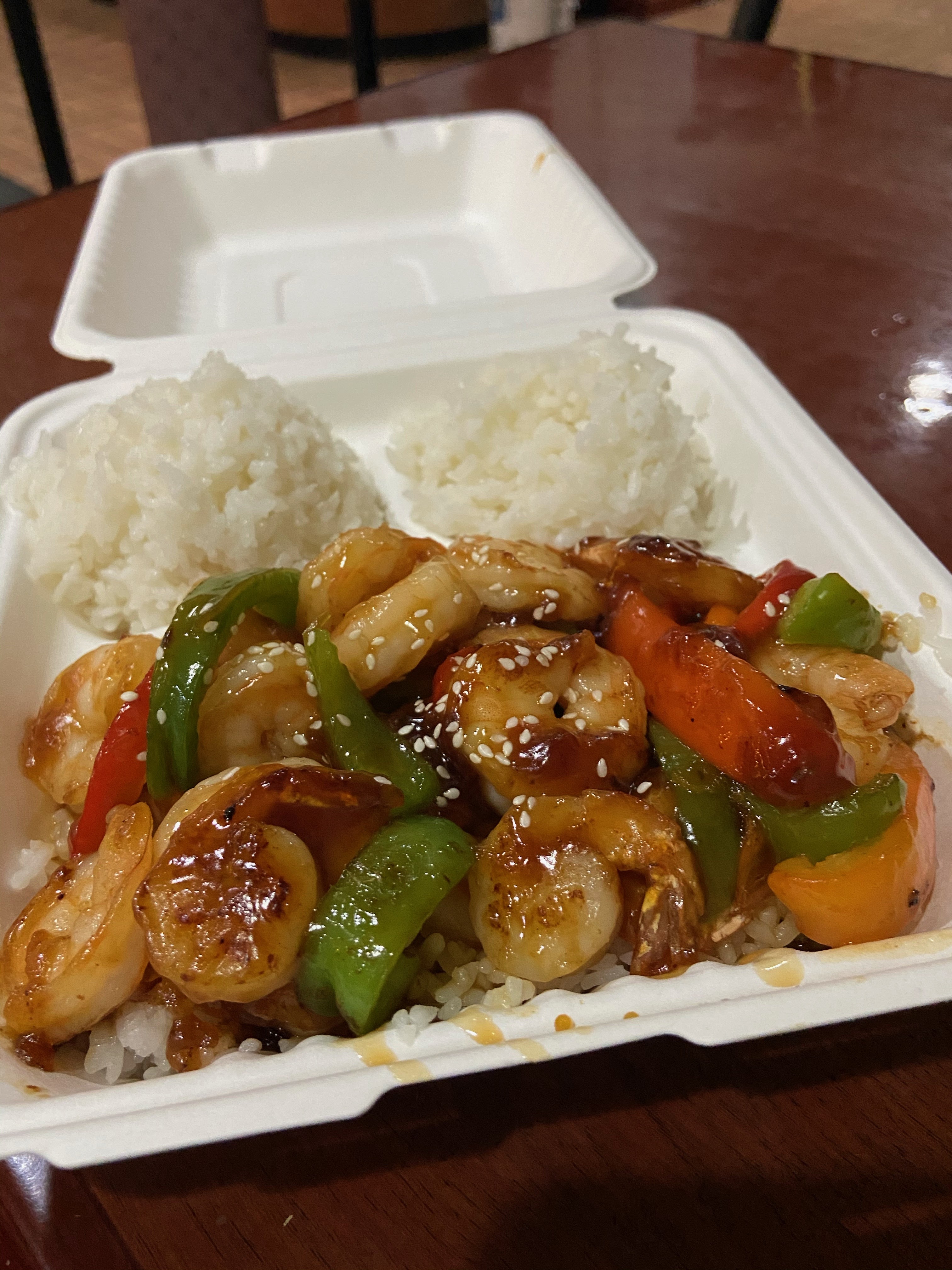 Zomos sushi & teriyaki image 8