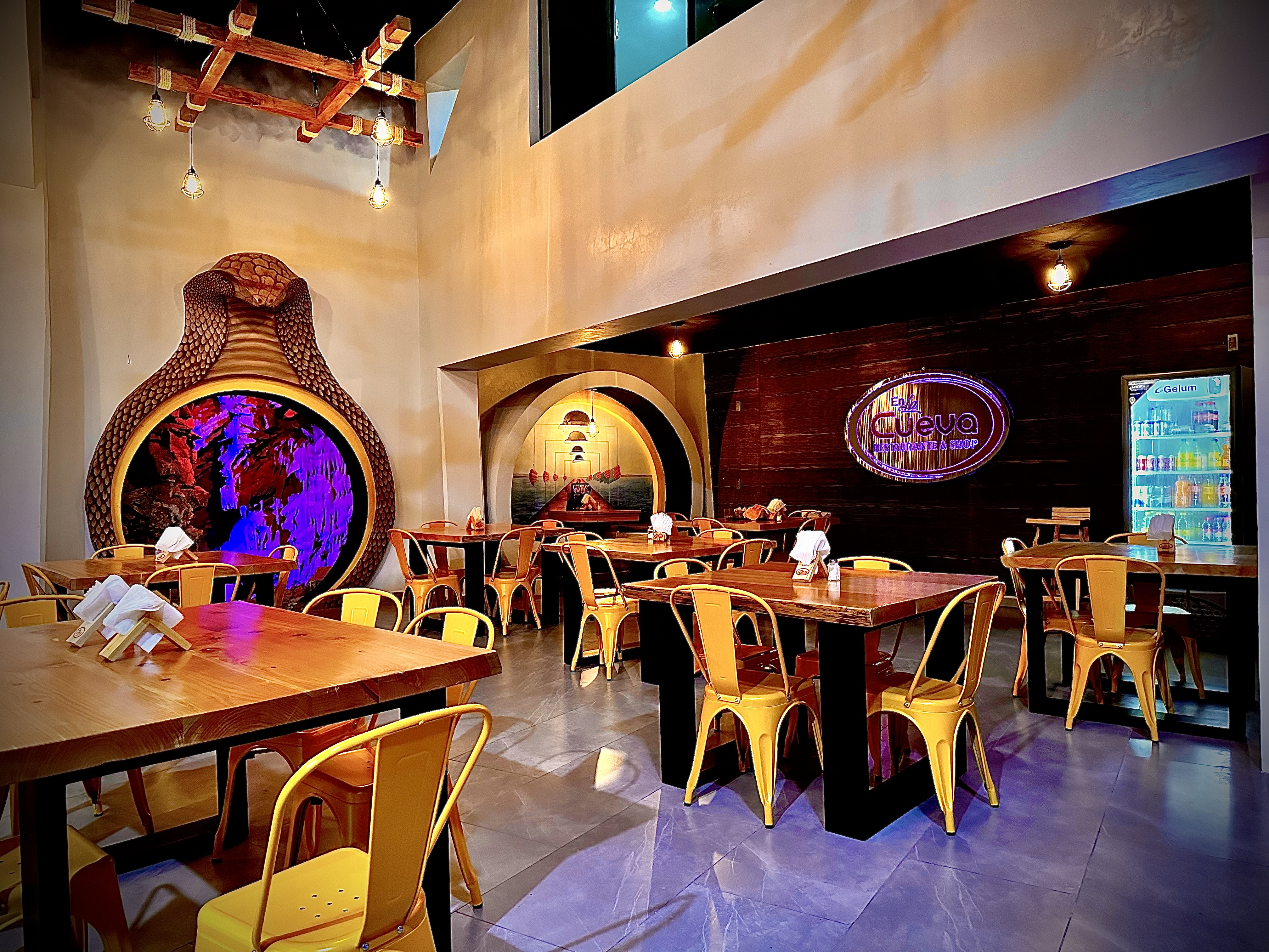 En La Cueva Restaurante image 7