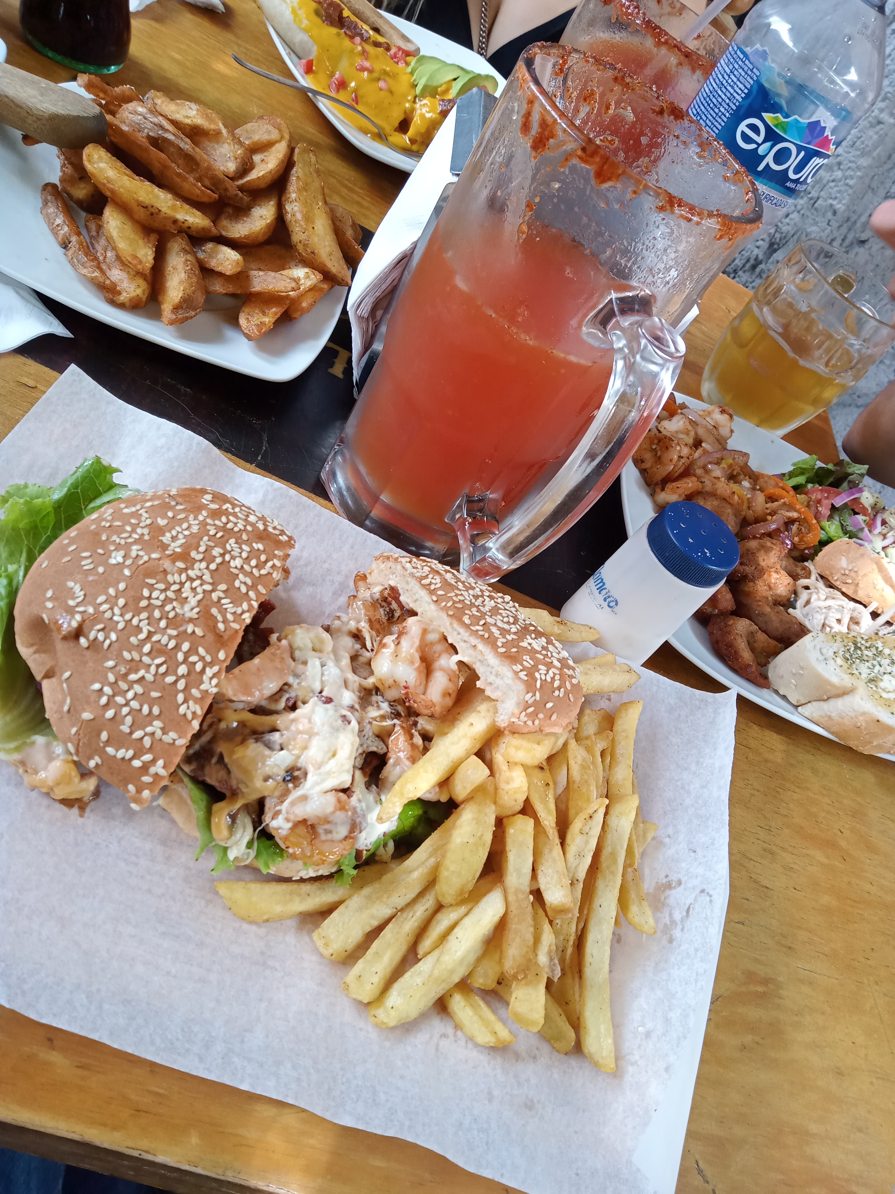 Chololo's Restaurante-bar image 1