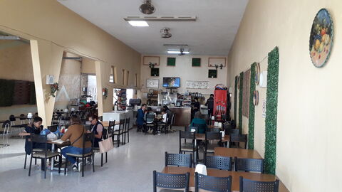 Restaurant y Pizzería del Parque image 1