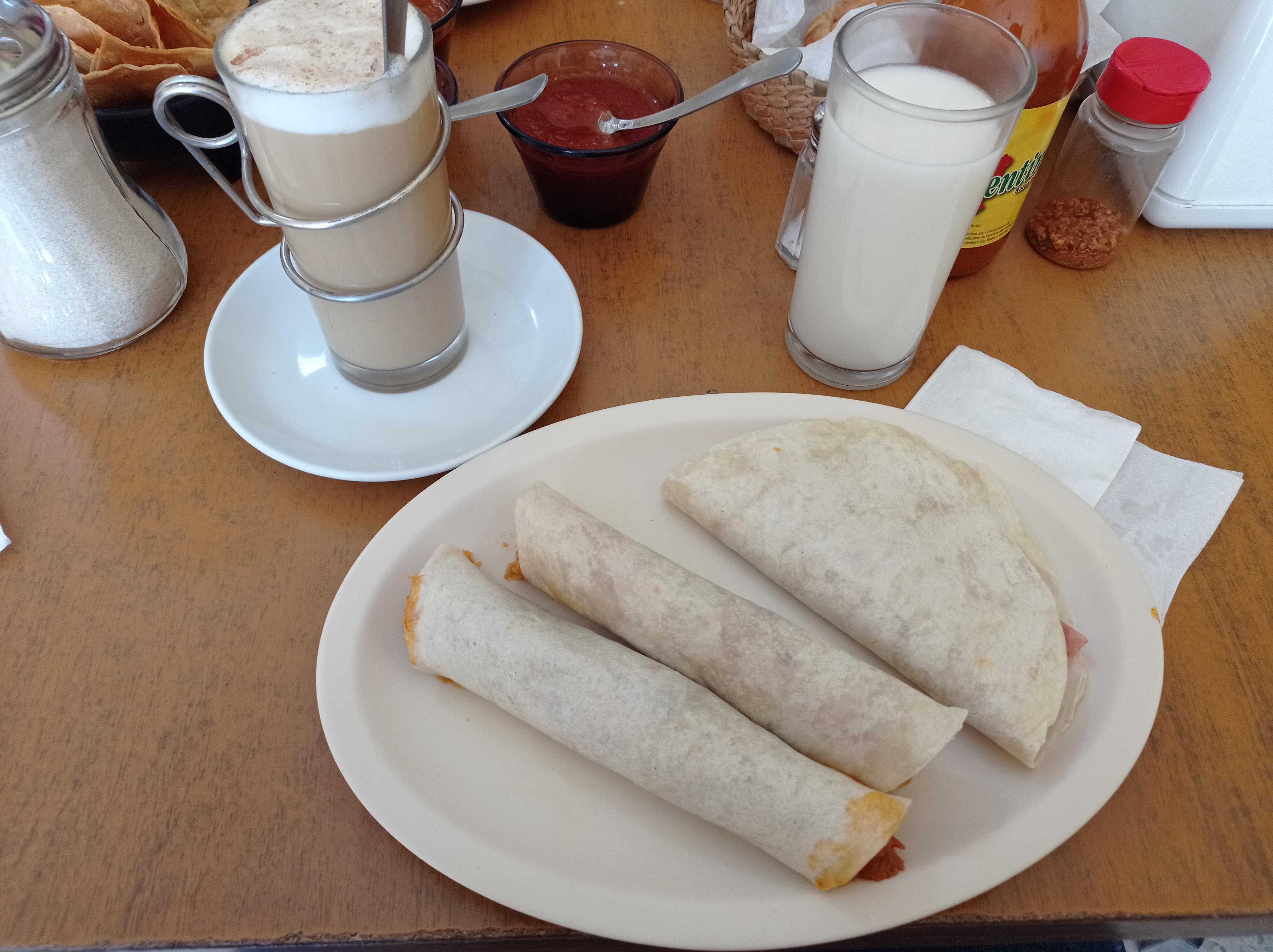 Restaurant y Pizzería del Parque image 5