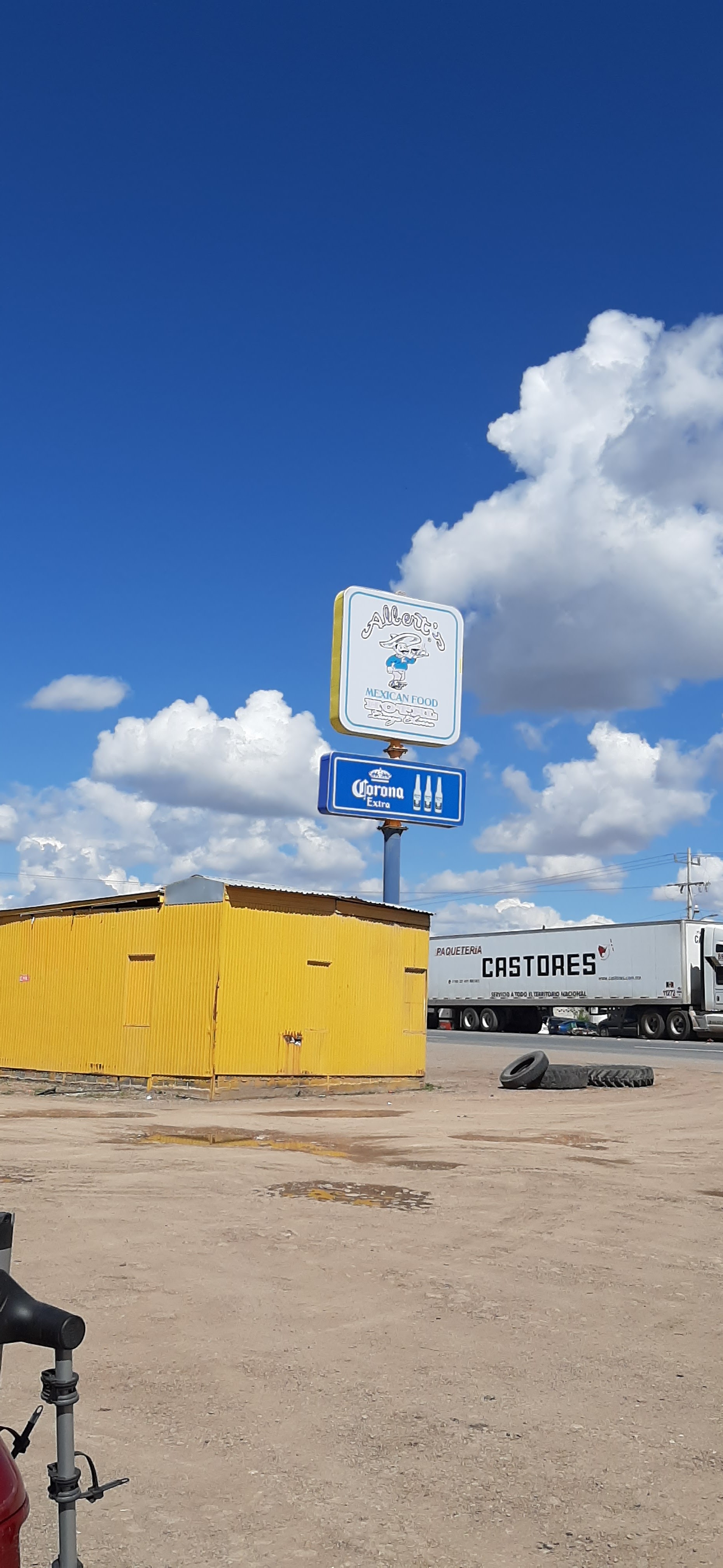 Alberts Mexican Food Y Hotel Lienzo Charro image 3