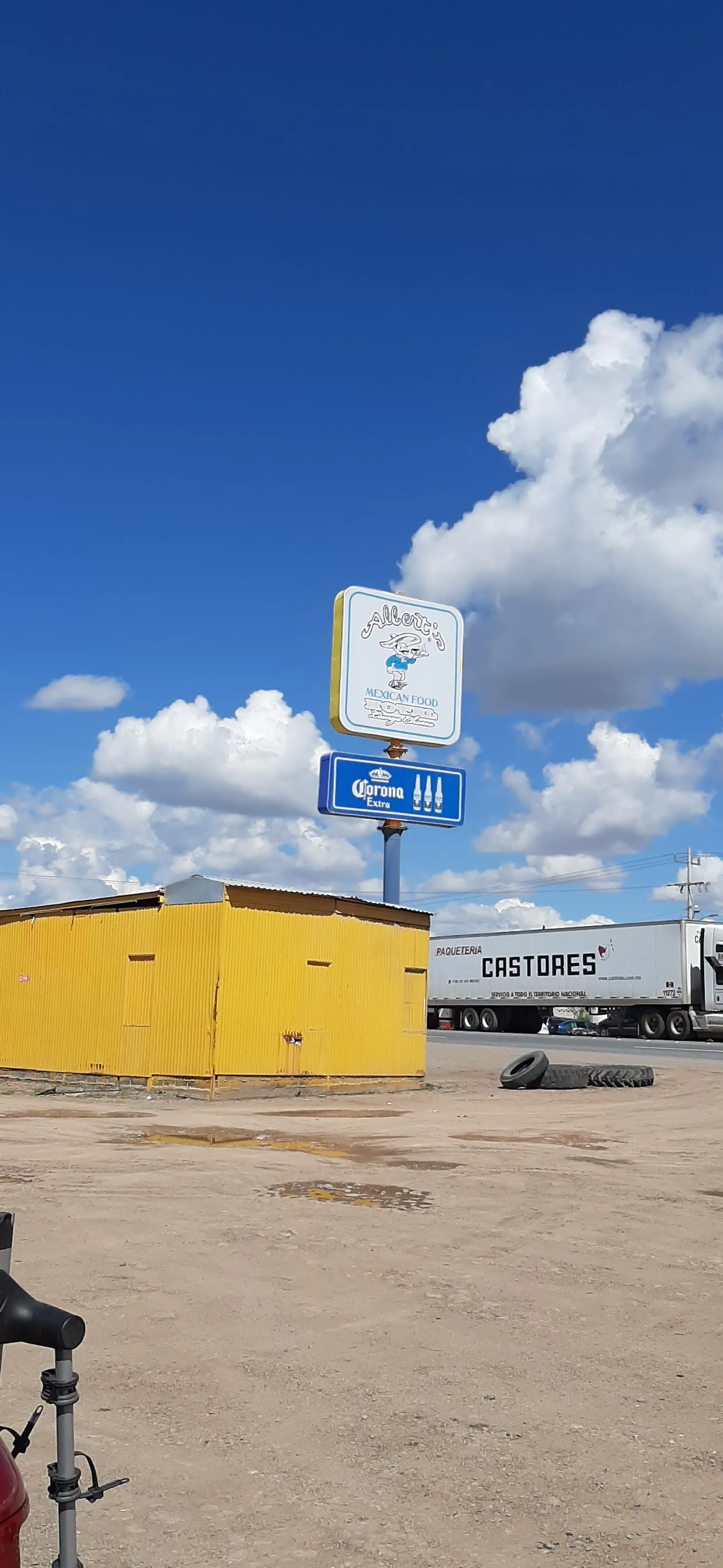 Alberts Mexican Food Y Hotel Lienzo Charro image 3