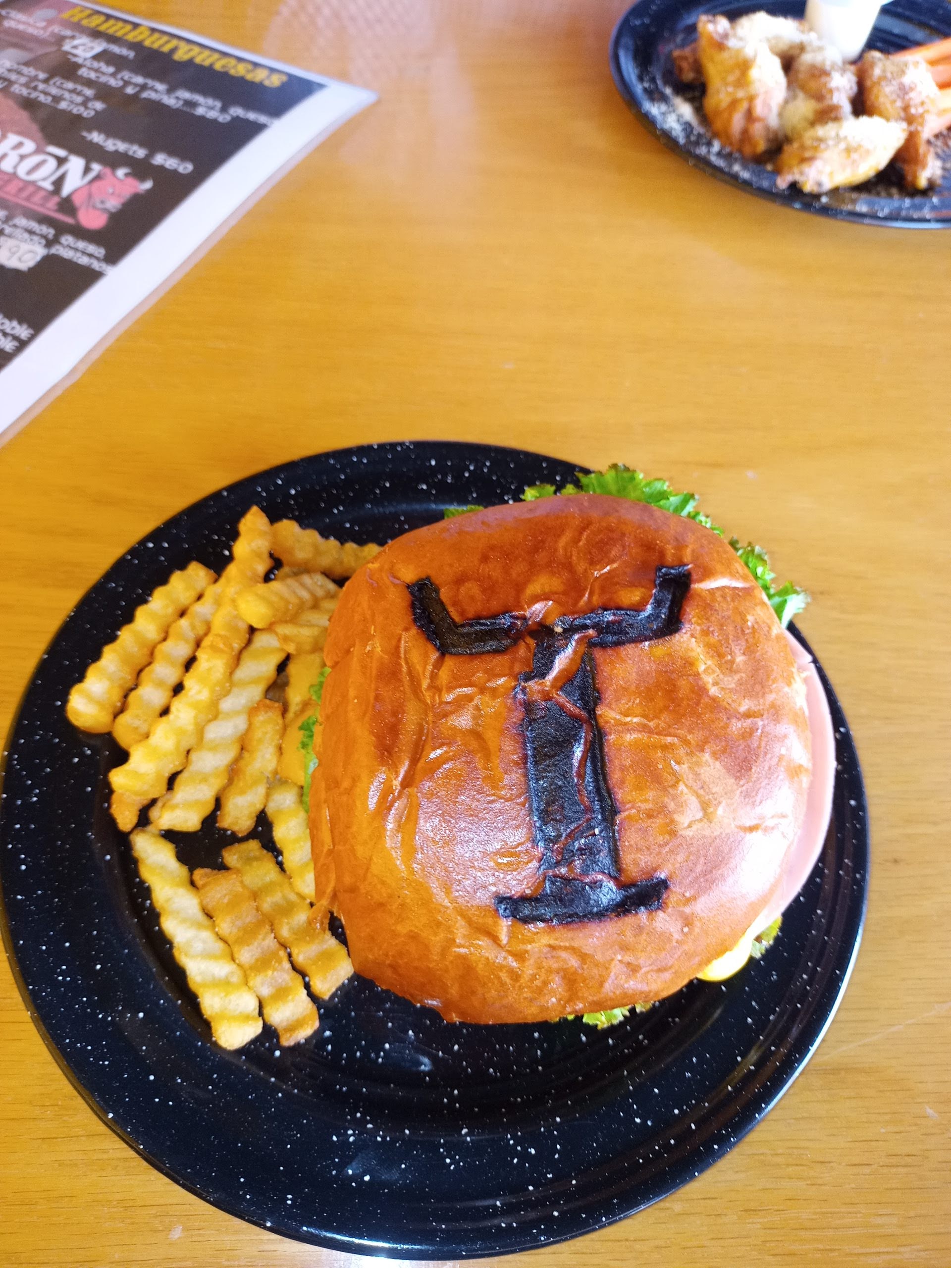 Toron Parrilla Nice image 3