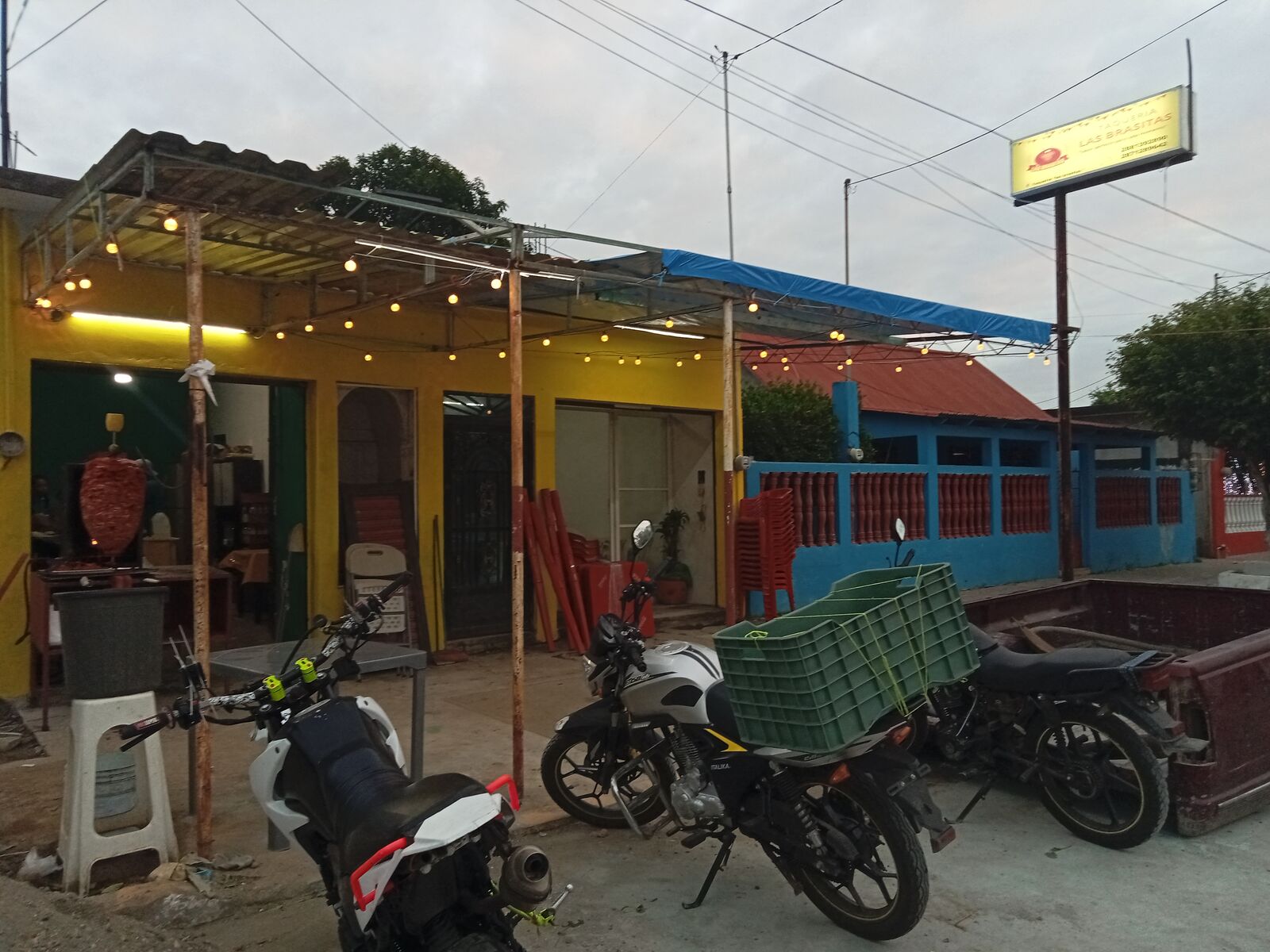 Taqueria "Las Brasitas" image 3
