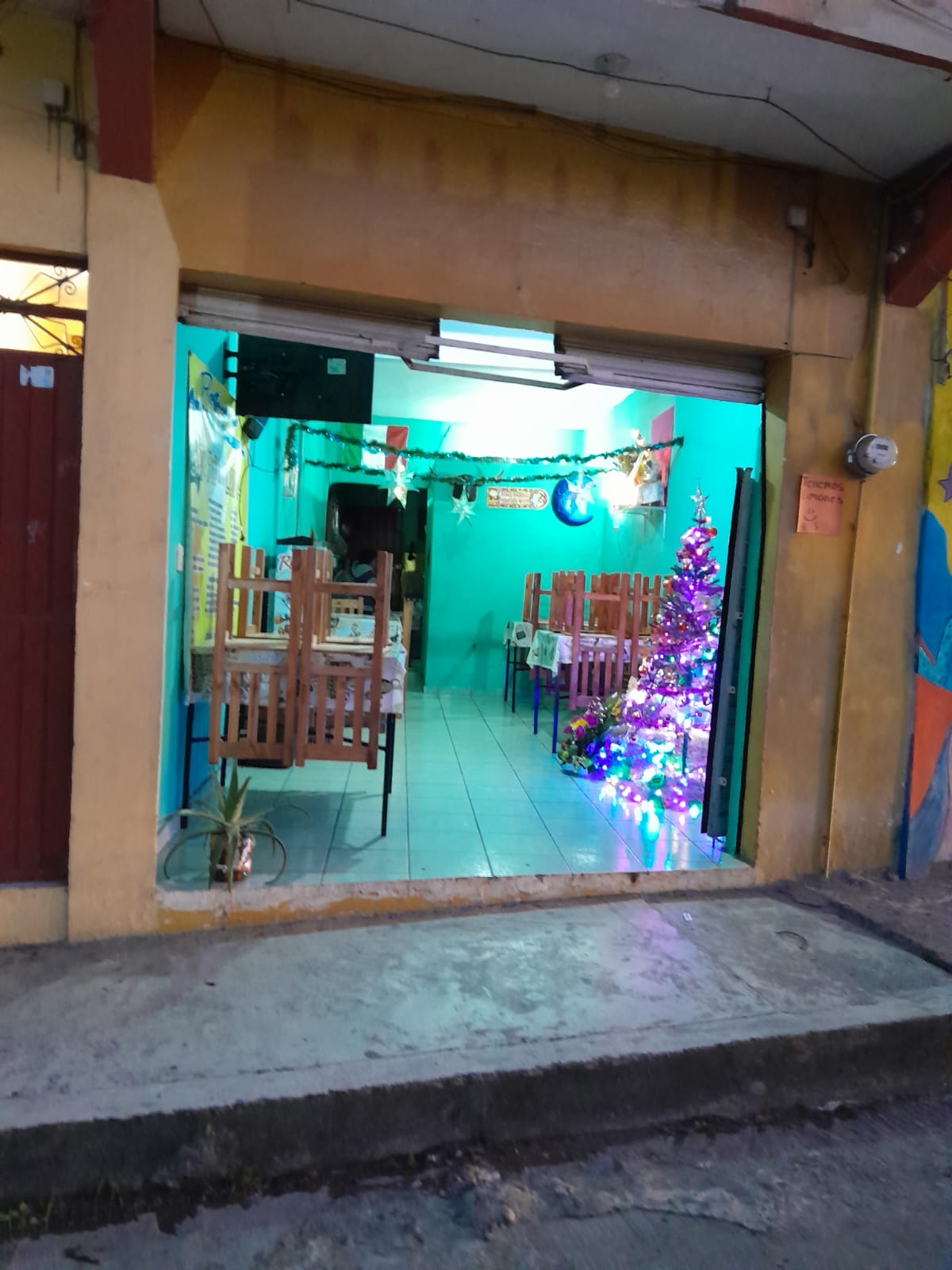 Restaurante El Toro y La Luna / Papantla Veracruz image 1