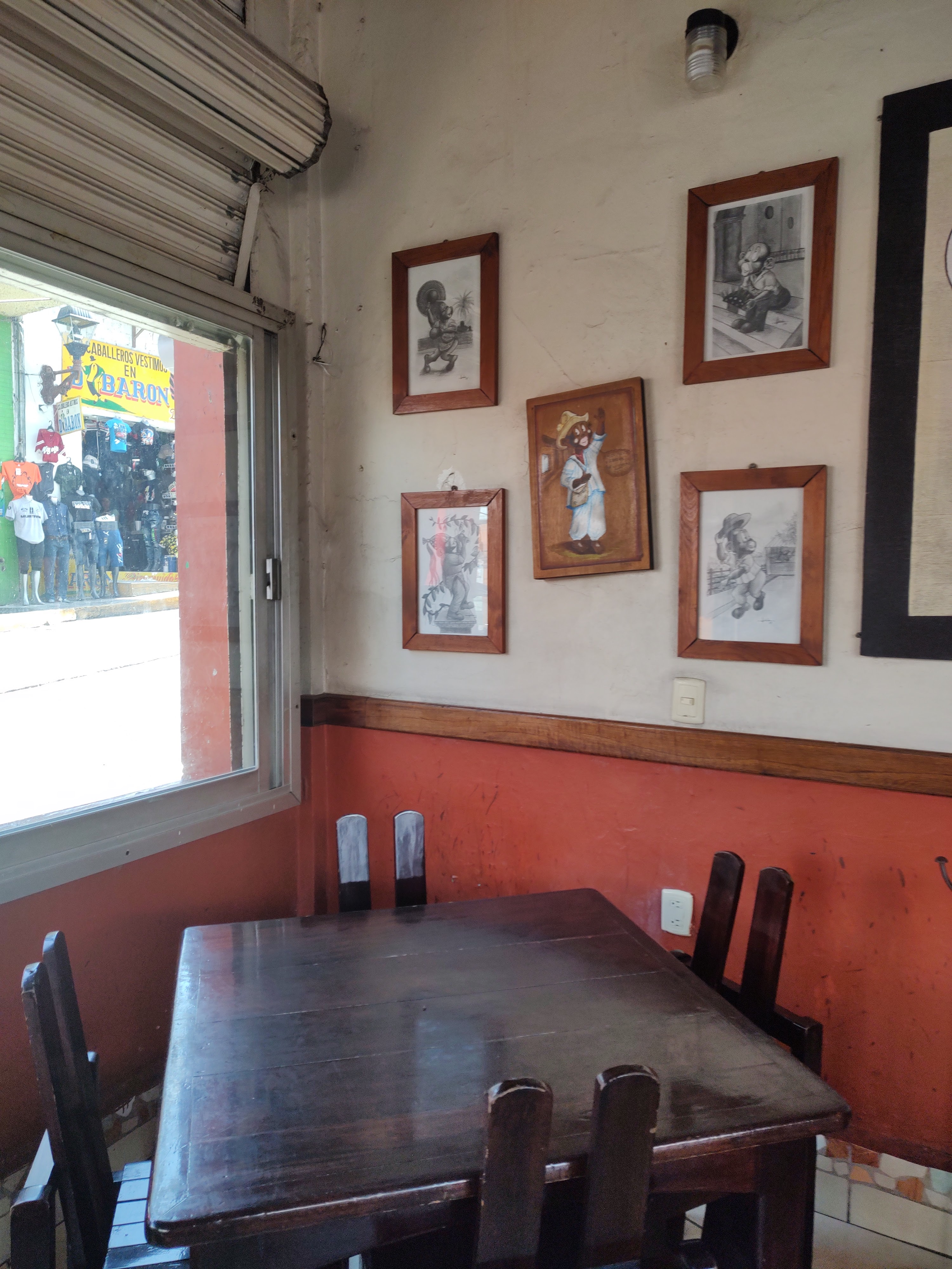 El Pingüin image 10