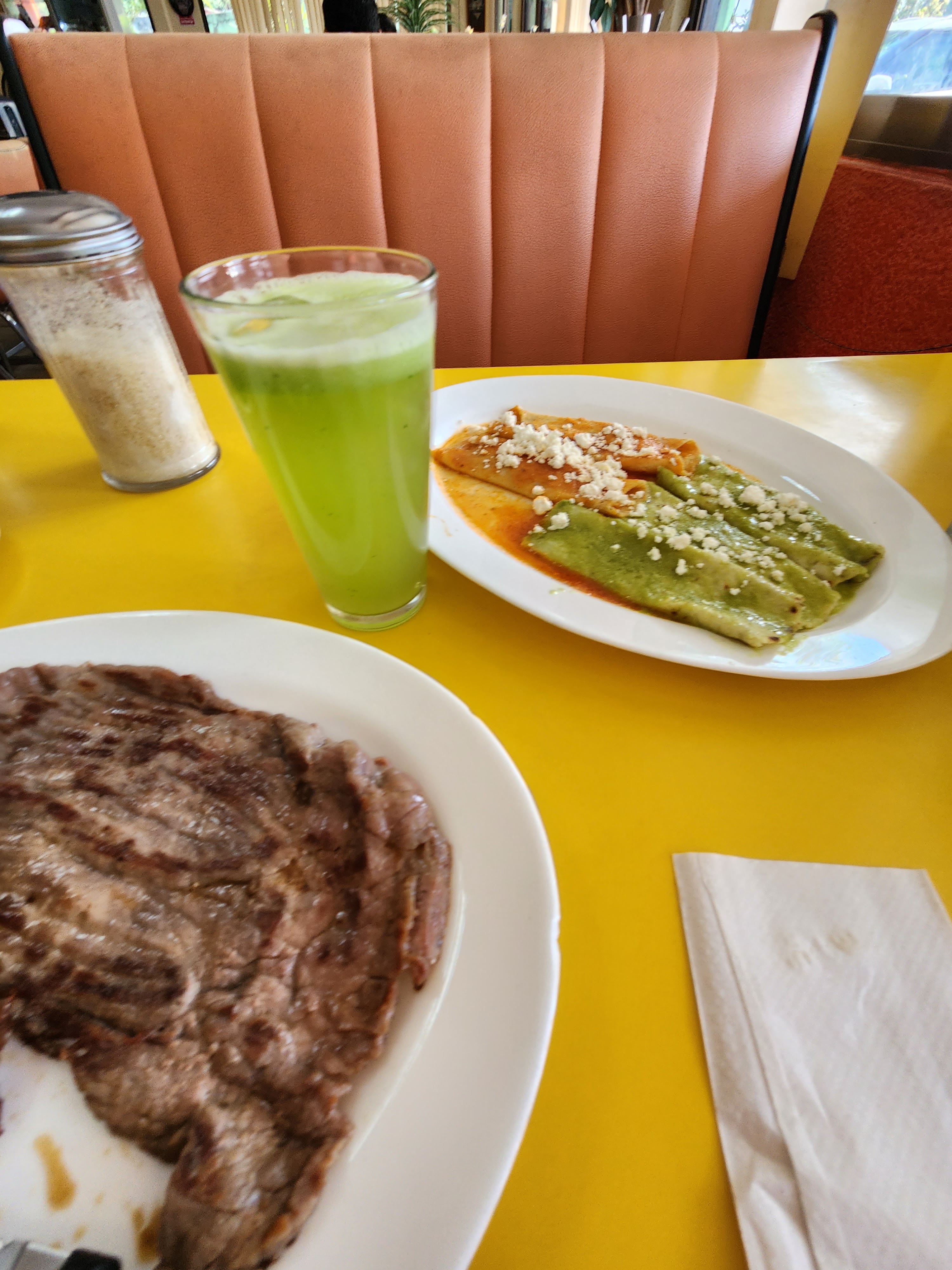 Restaurante nico image 2