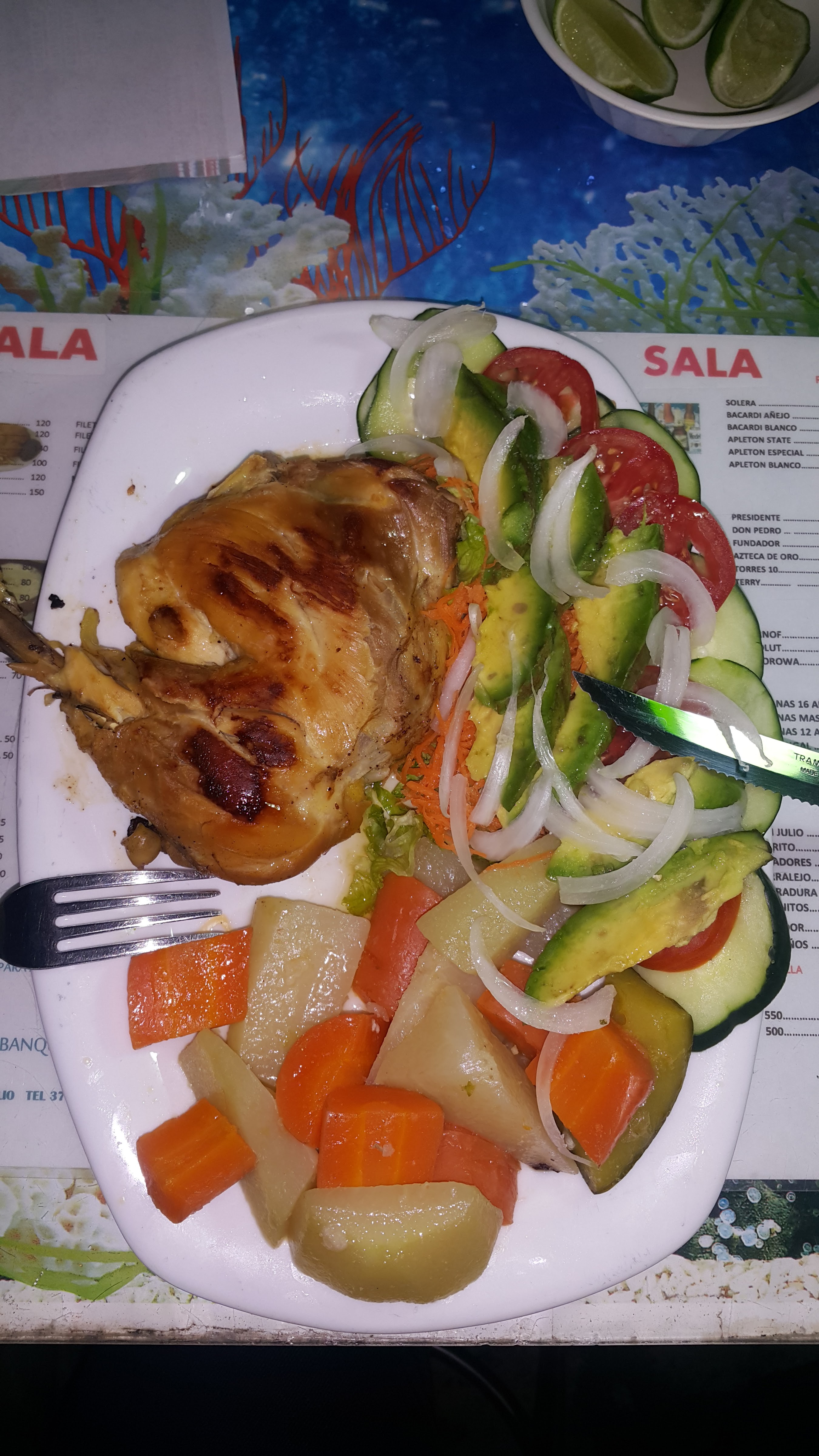 La Cascada Mariscos, Aves y Carnes image 6