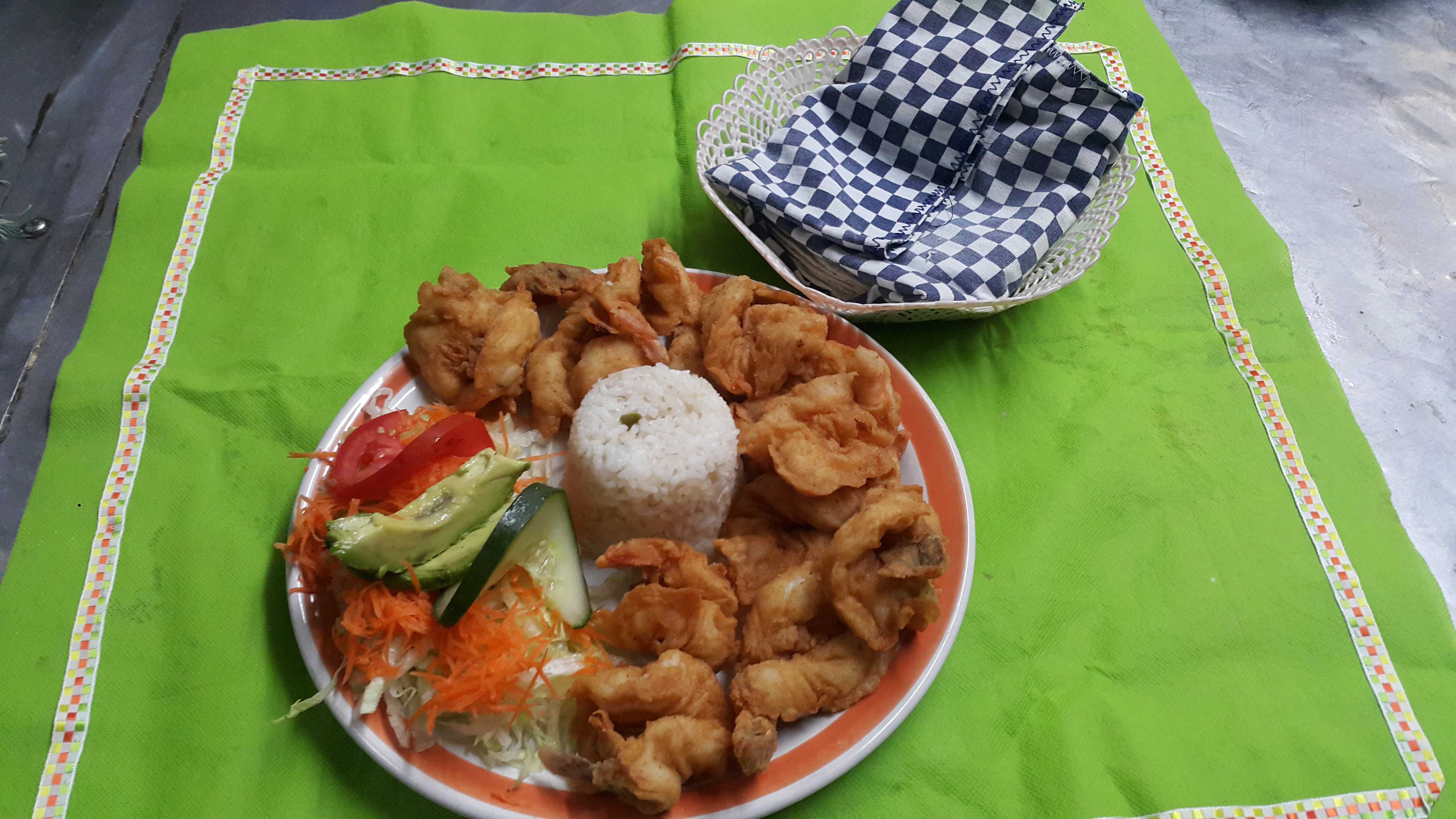 La Cascada Mariscos, Aves y Carnes image 8