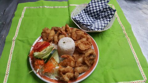 La Cascada Mariscos, Aves y Carnes image 8
