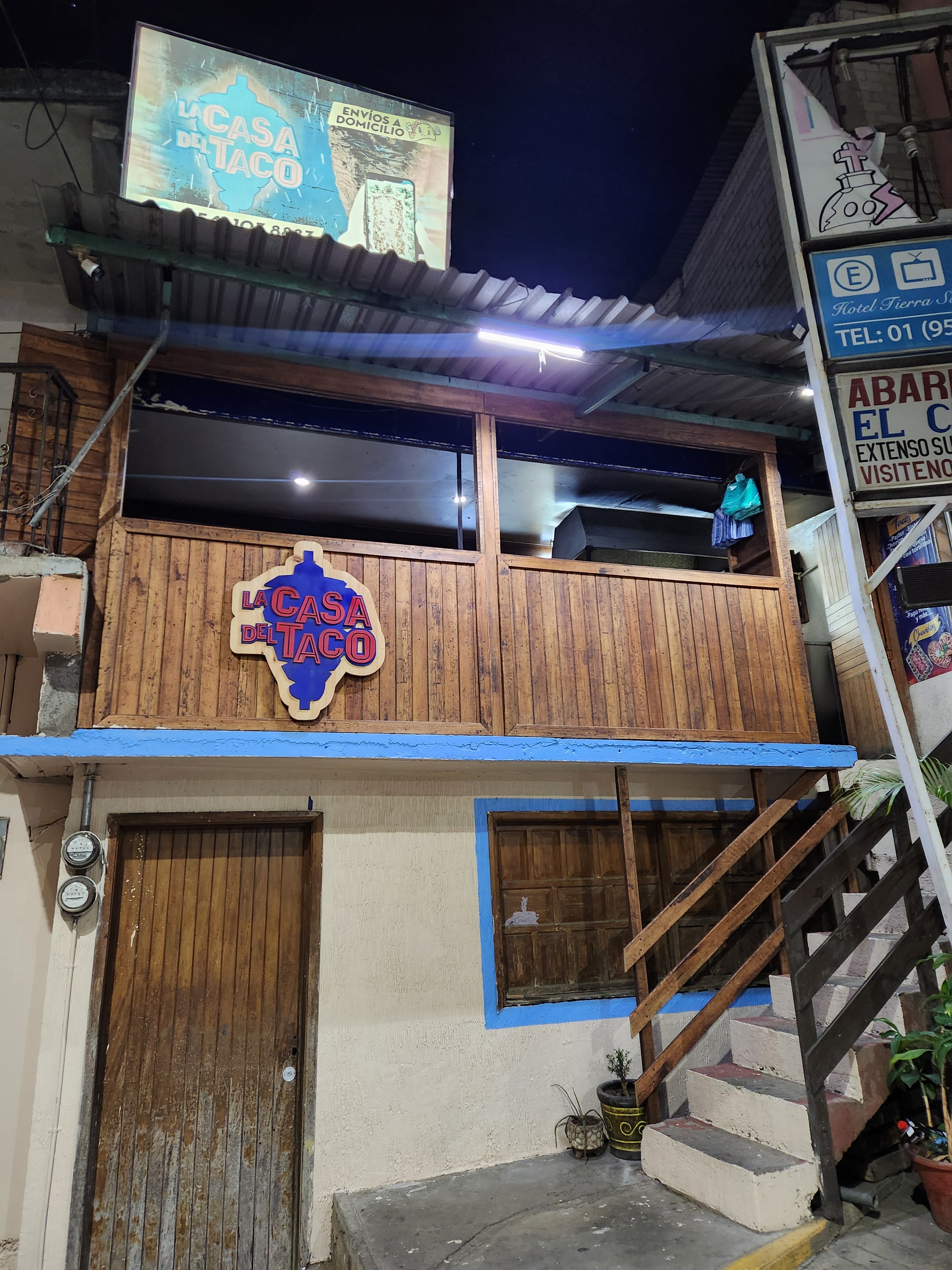 La casa del taco image 2