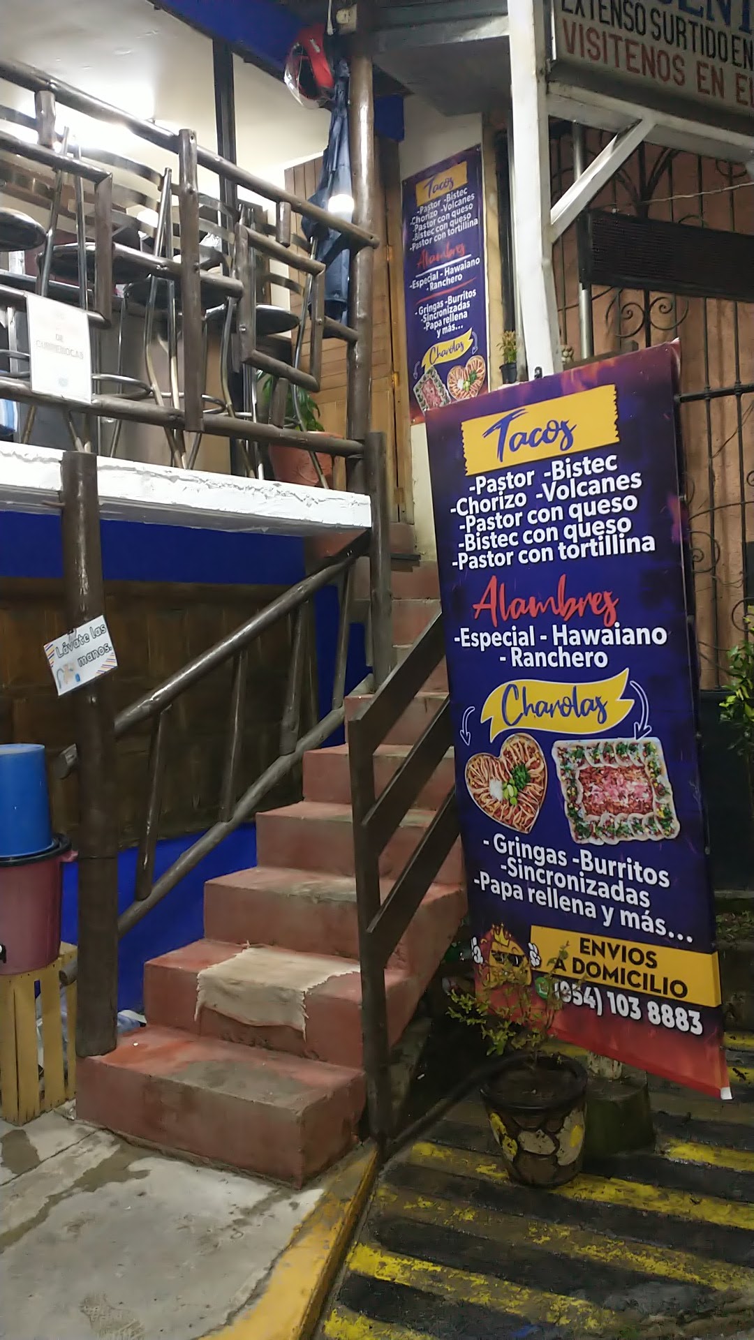 La casa del taco image 4