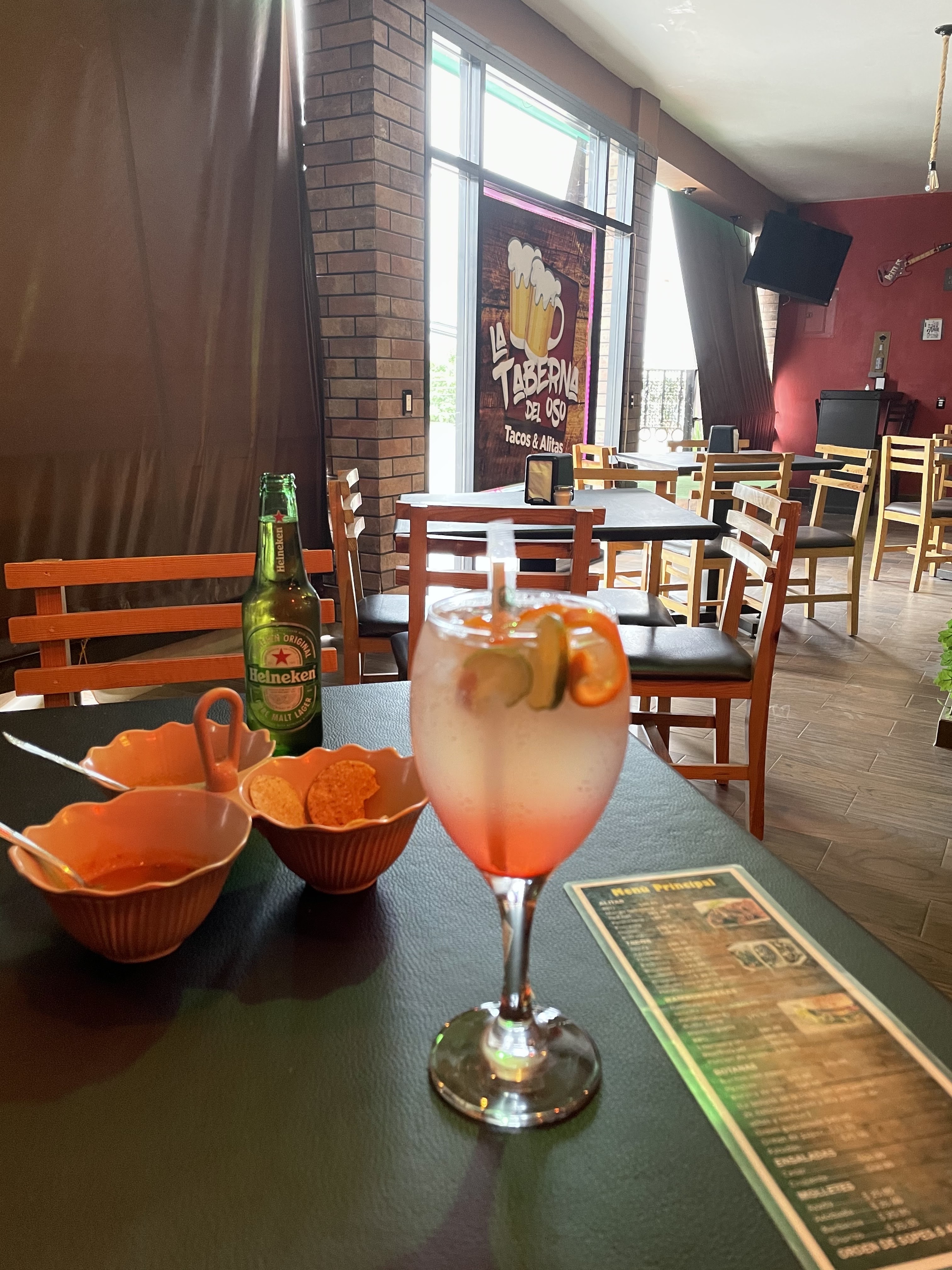 La Taberna Del Oso Bar image 10