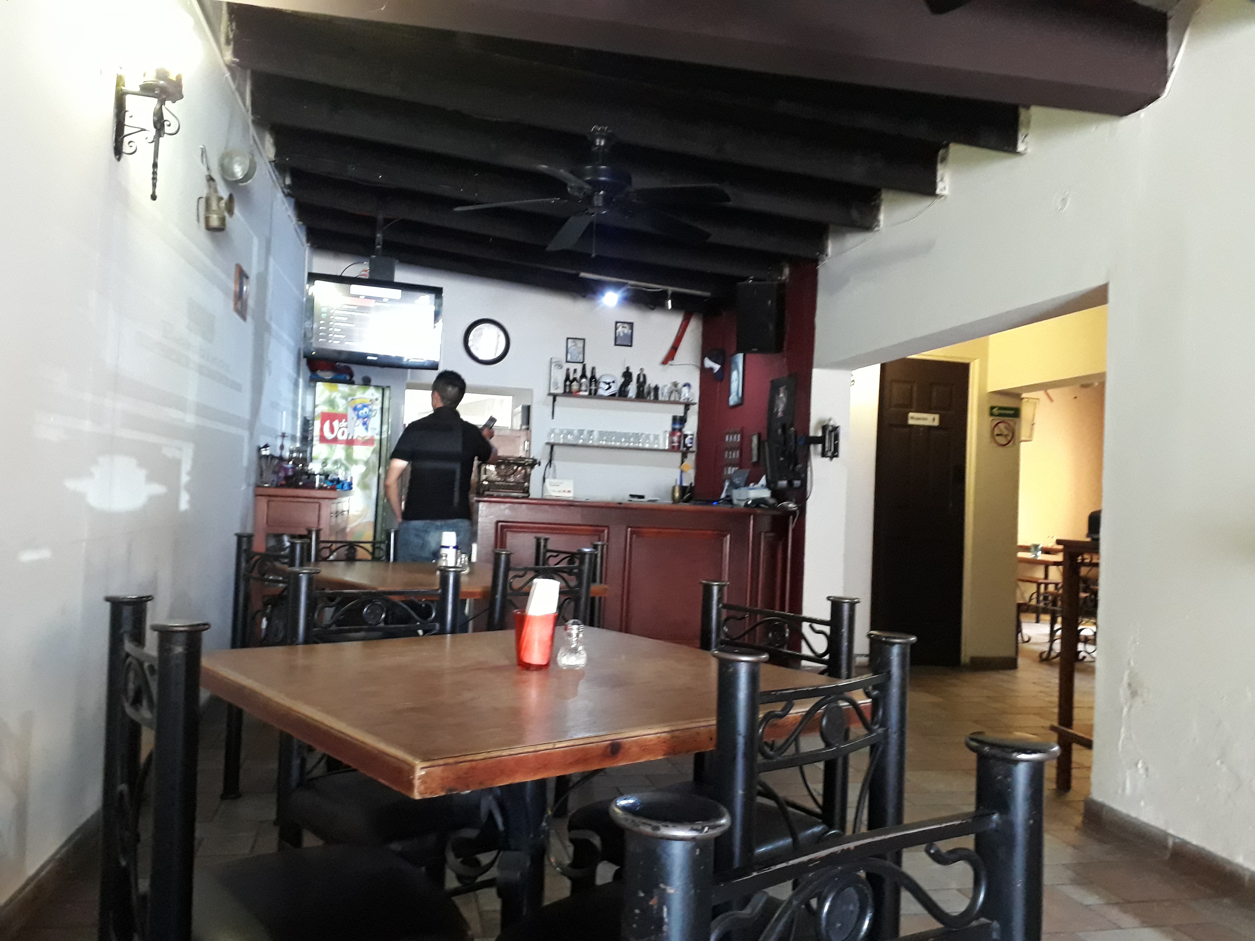 Bambinos Pizza image 3