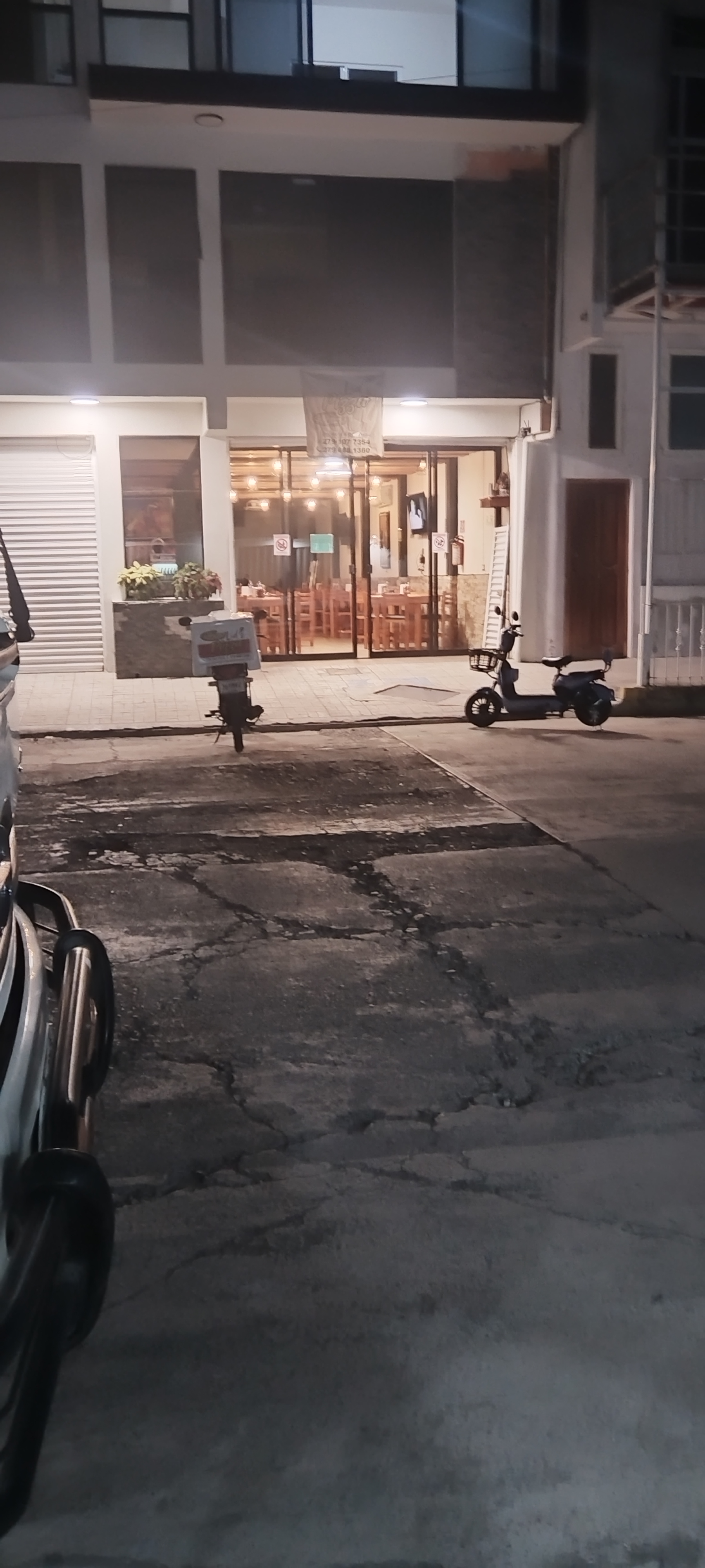 Lid’s Pizza image 5