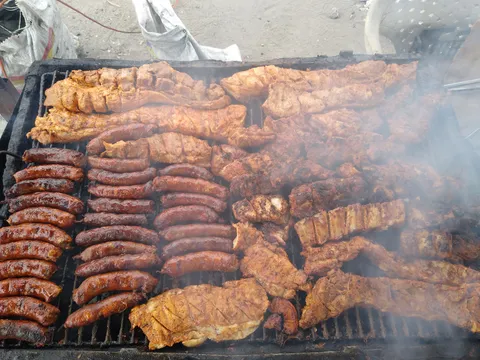 "El Rey De La Longaniza" image 1